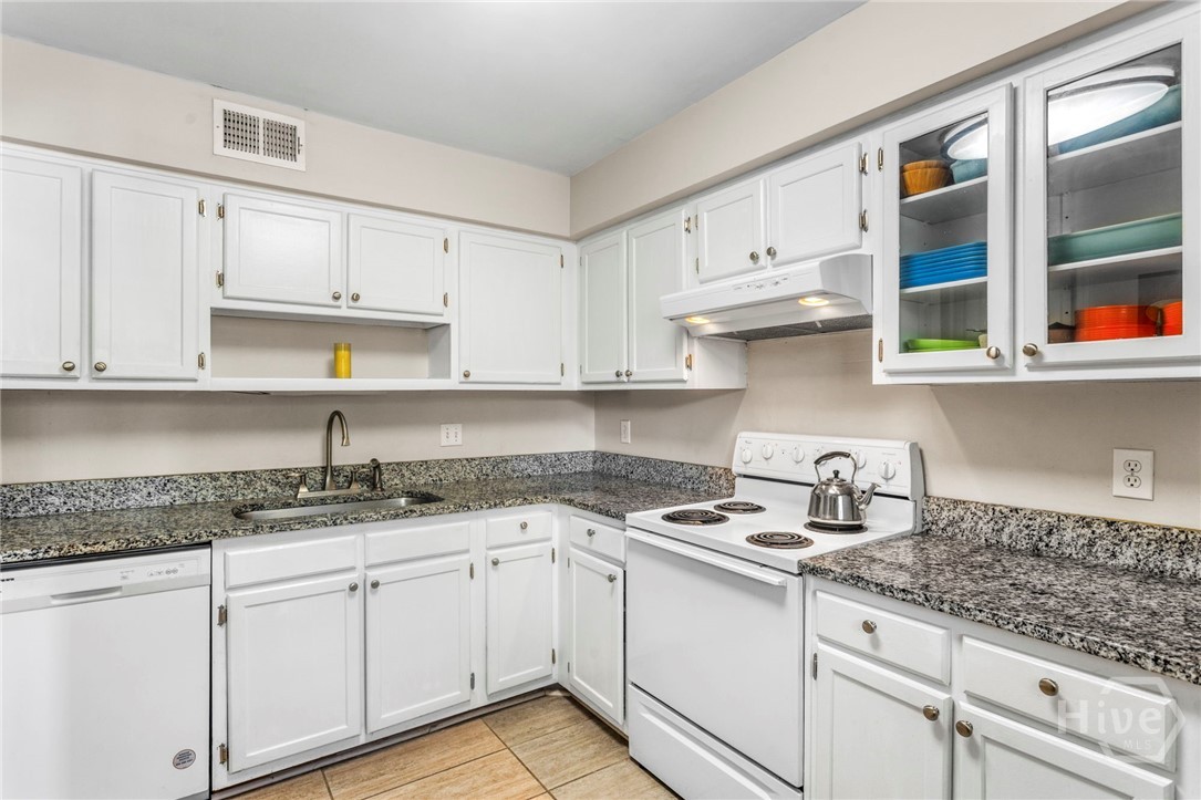 Homes for sale in Savannah, GA | 39 Helmsman Ct, Savannah, GA 31410 | MLS# SA344397