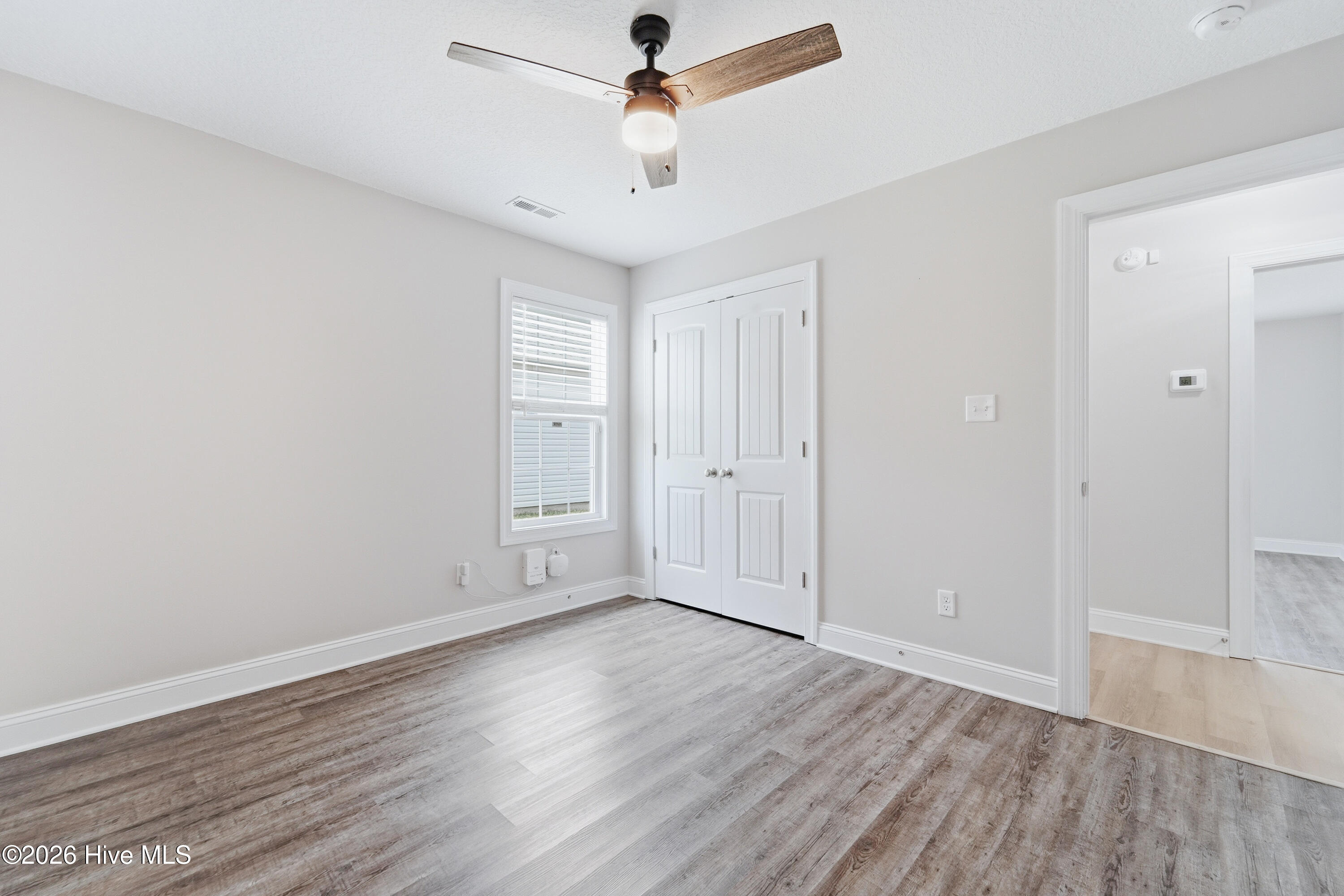 100570478 | Photo 35