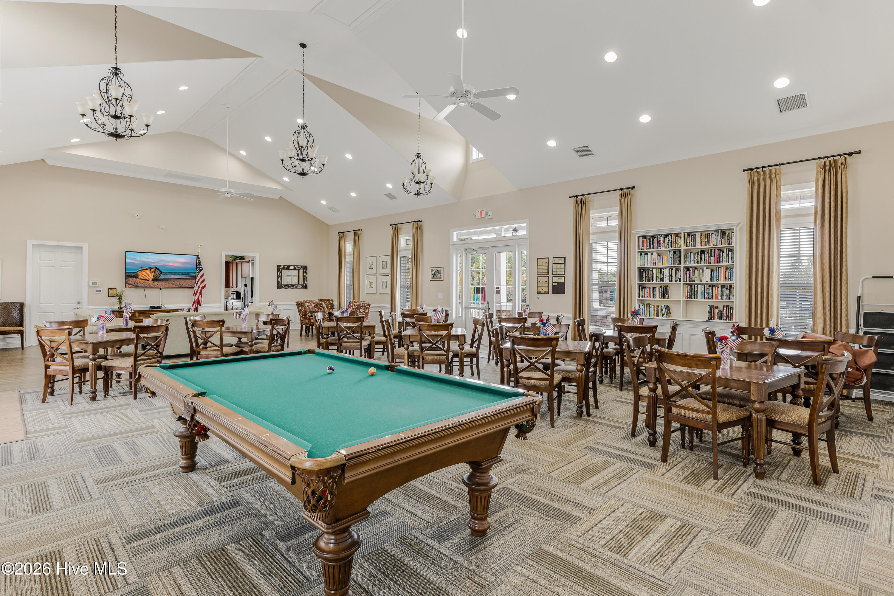 100558549 | Photo 17