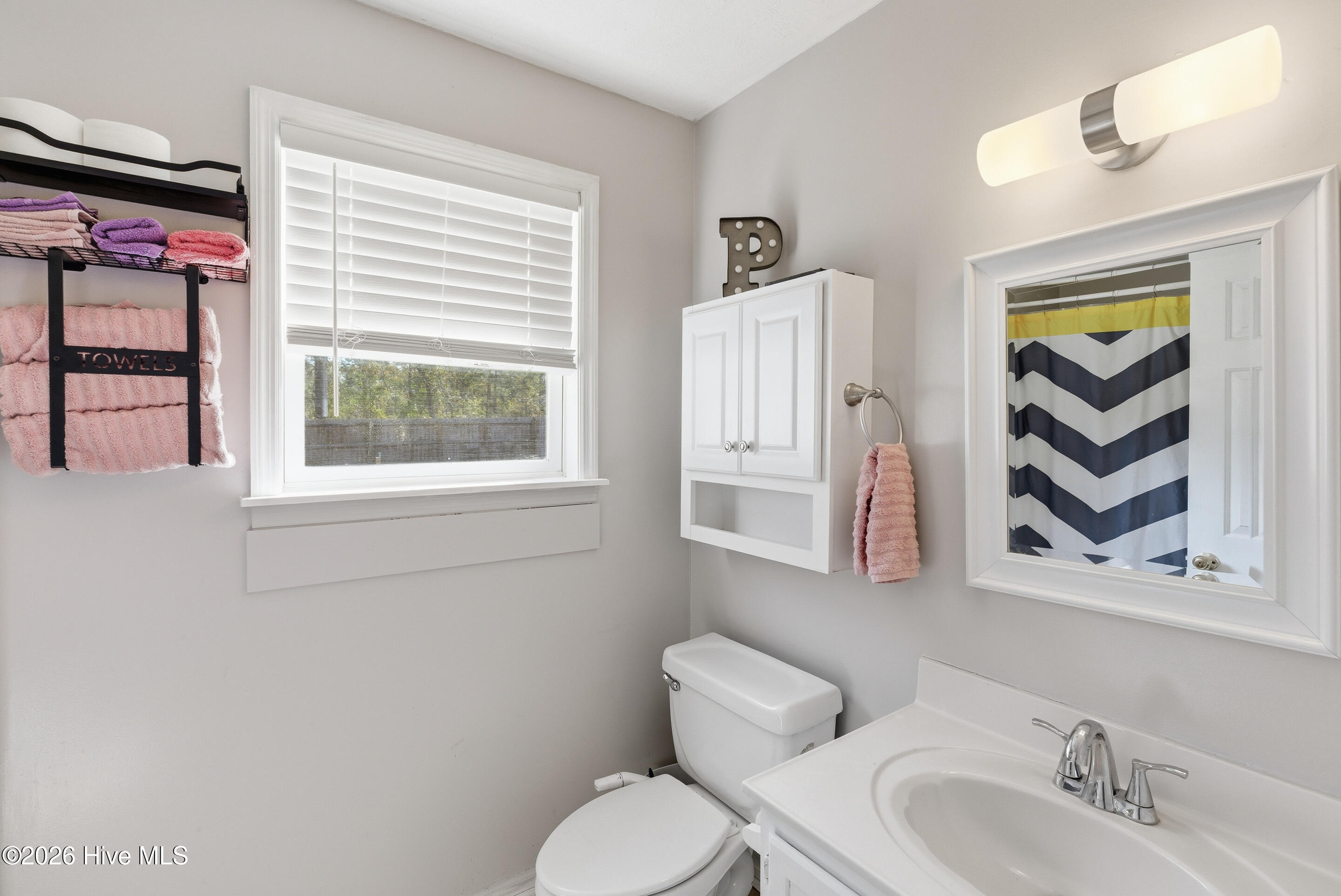 100563534 | Photo 18