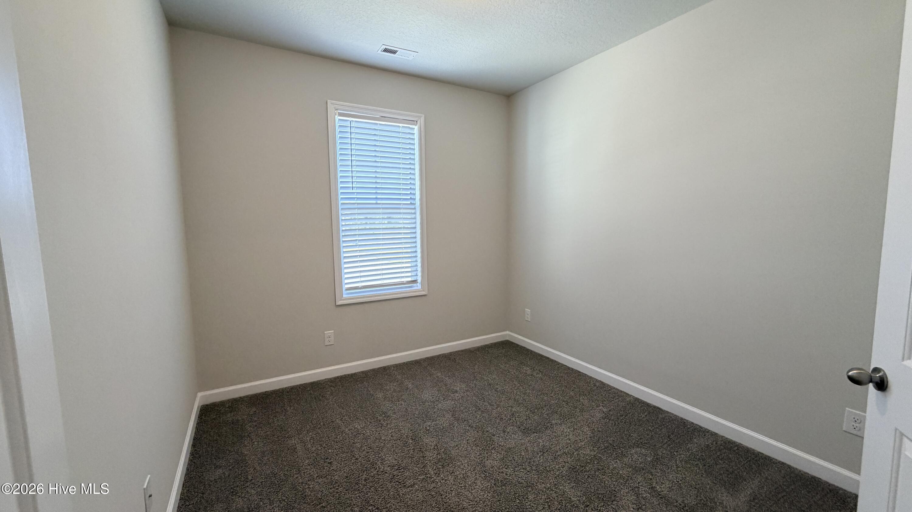 100553003 | Photo 16