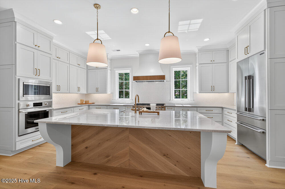 045_037_6q7a5734_762