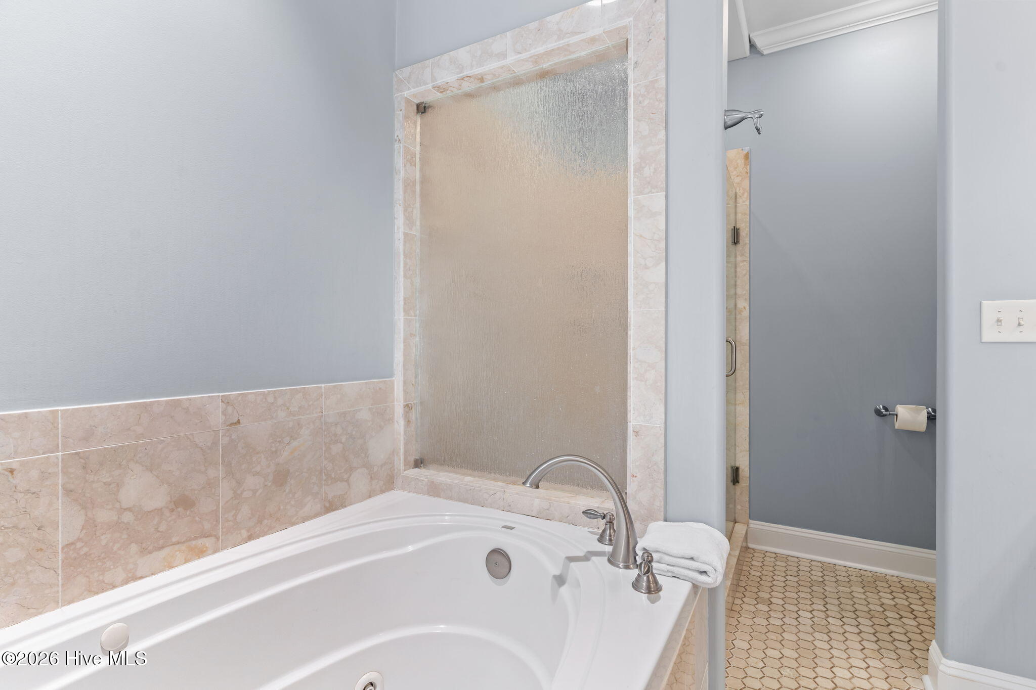 100530858 | Photo 40