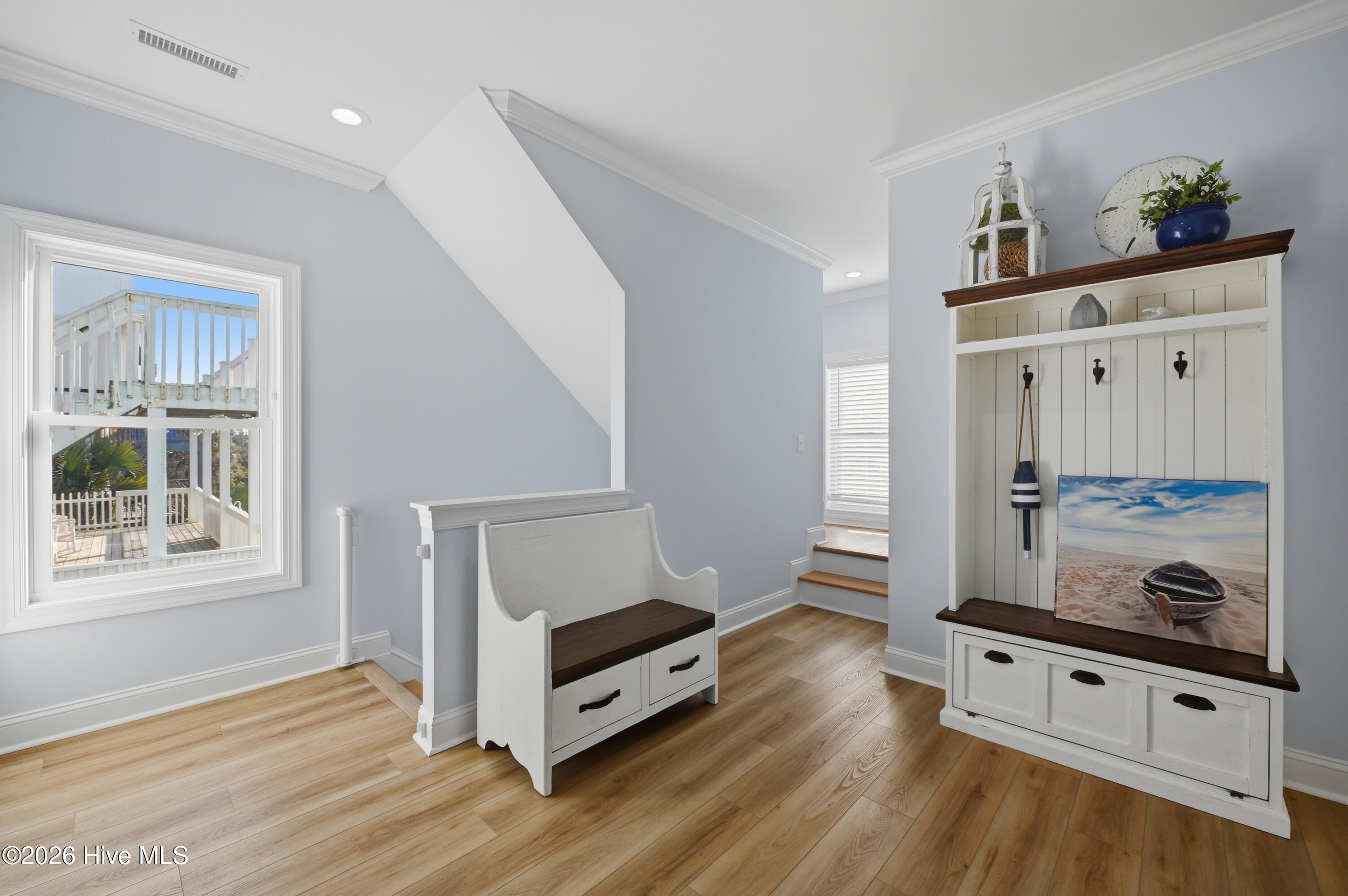 100561977 | Photo 34