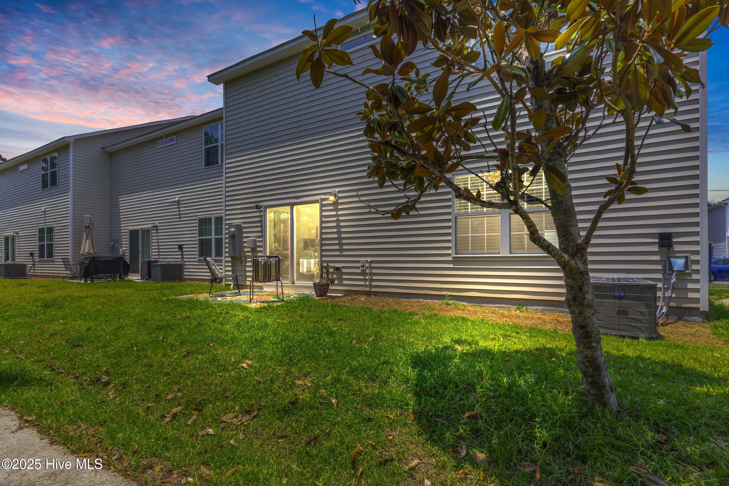 100563674 | Photo 31