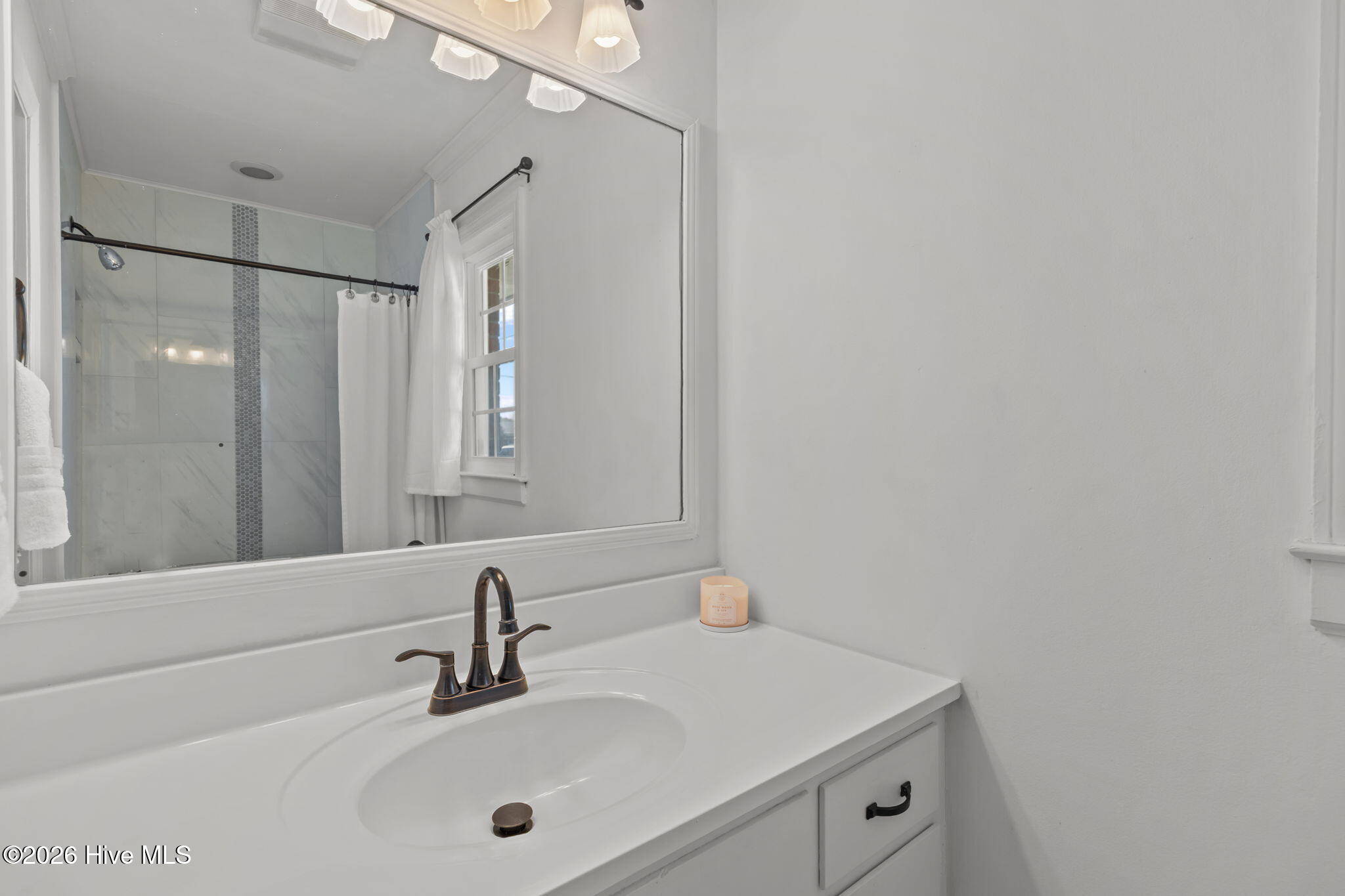 100557459 | Photo 29