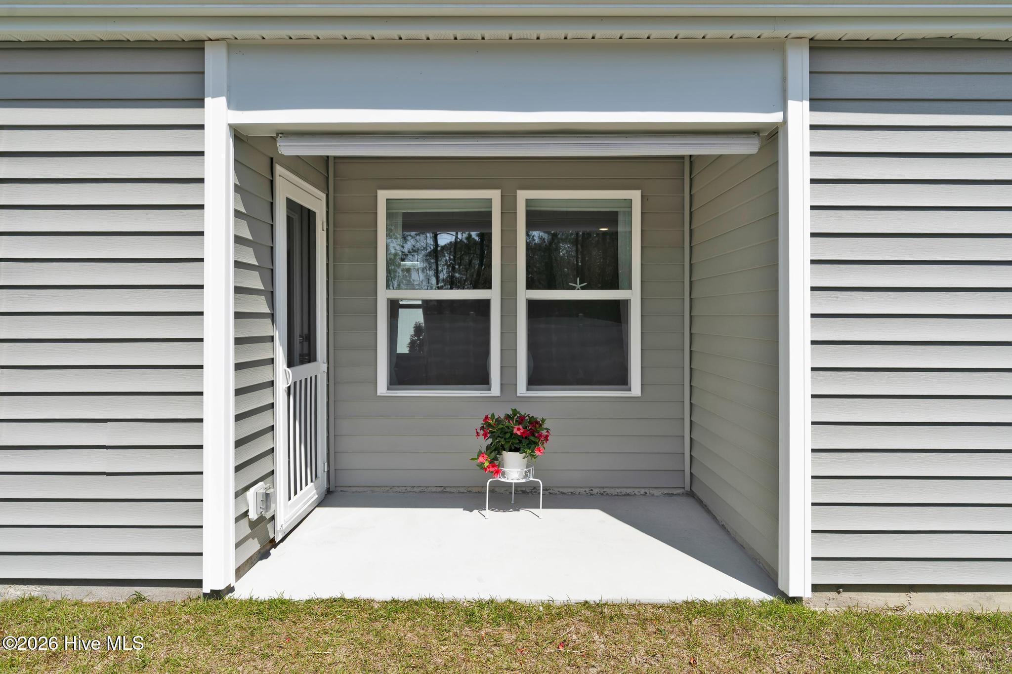 100563987 | Photo 31