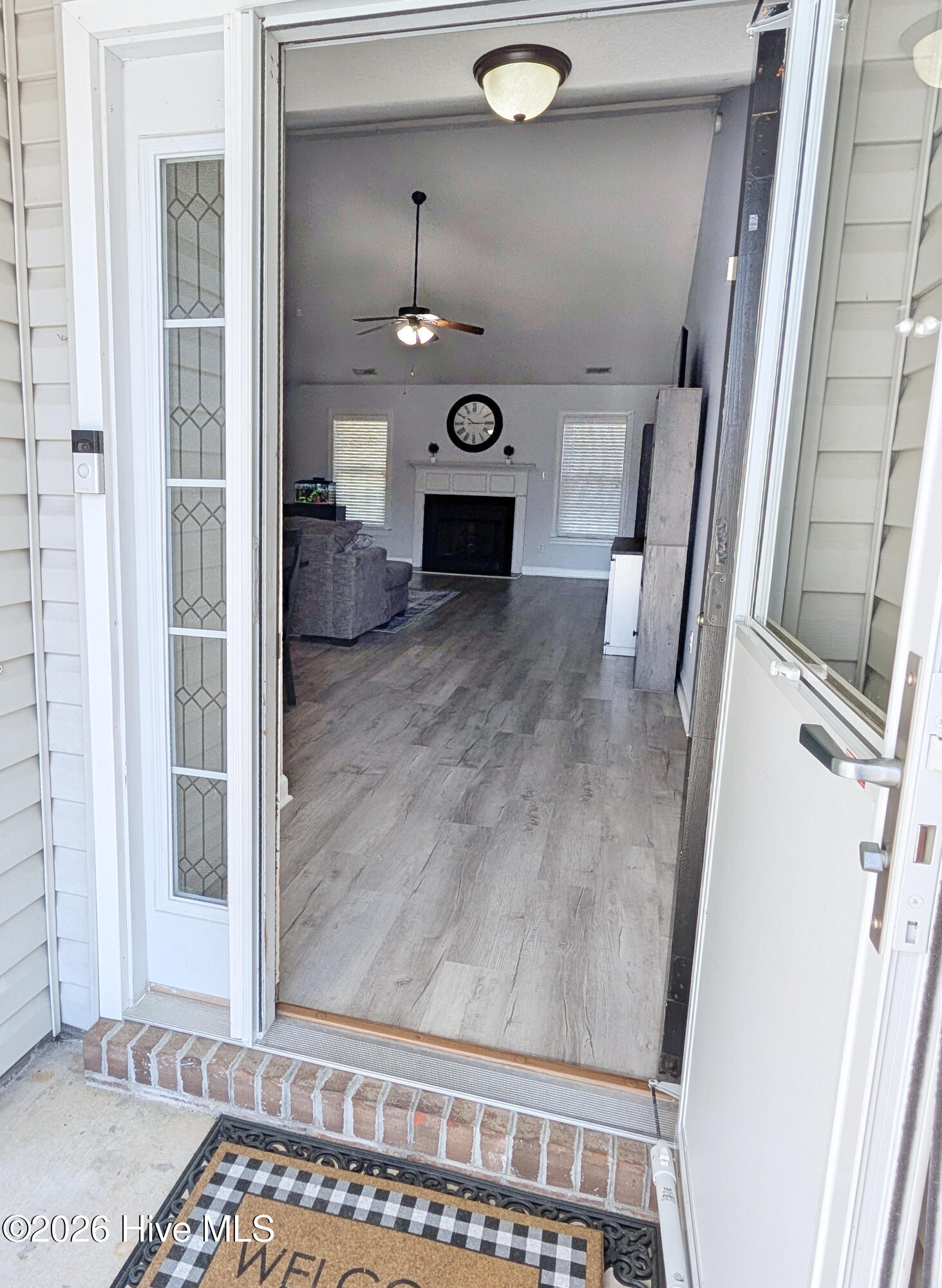 100564734 | Photo 42