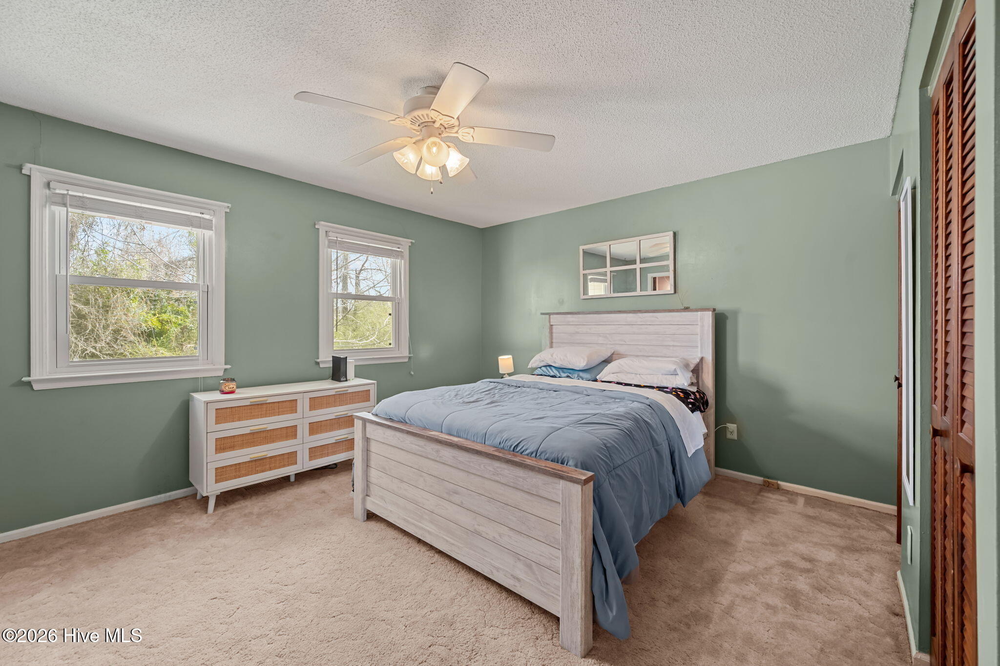 100559332 | Photo 23