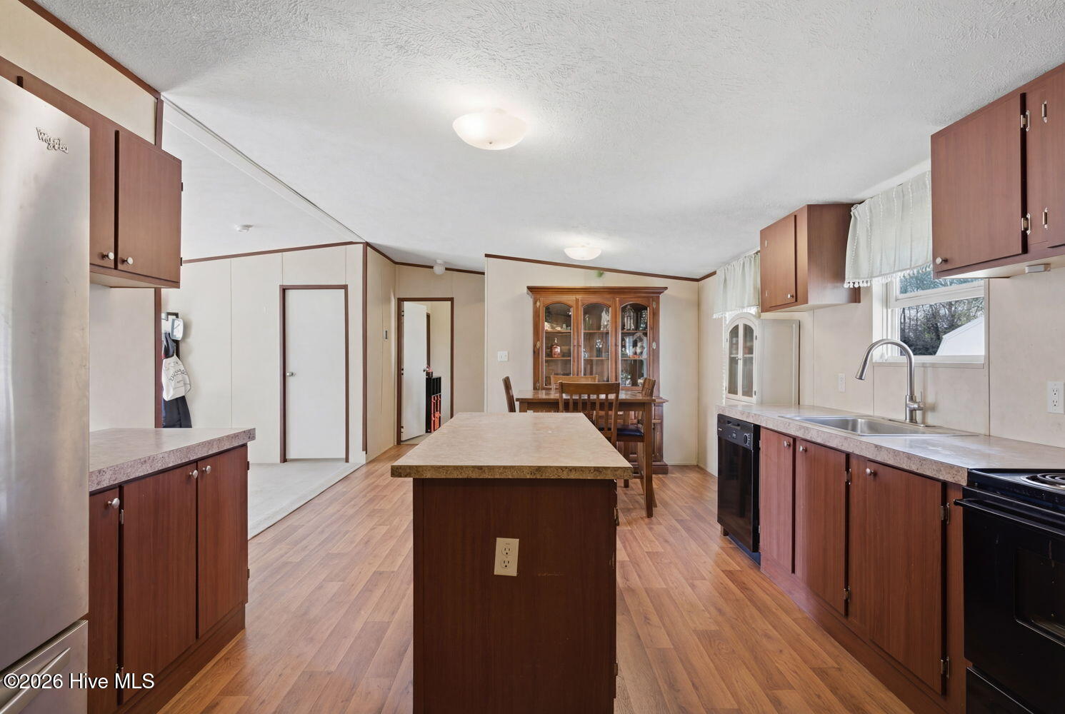 100559177 | Photo 10