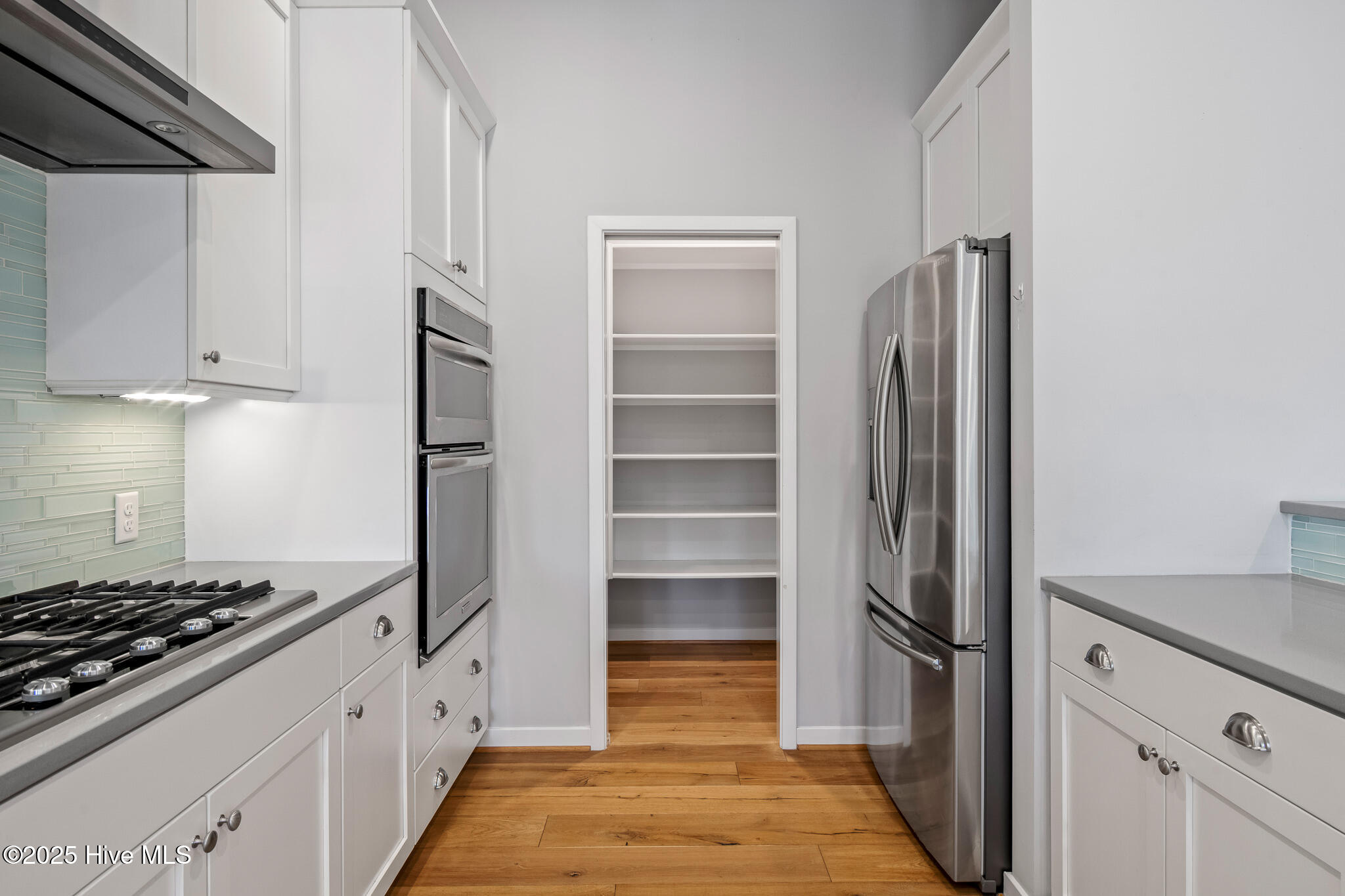 100540412 | Photo 30