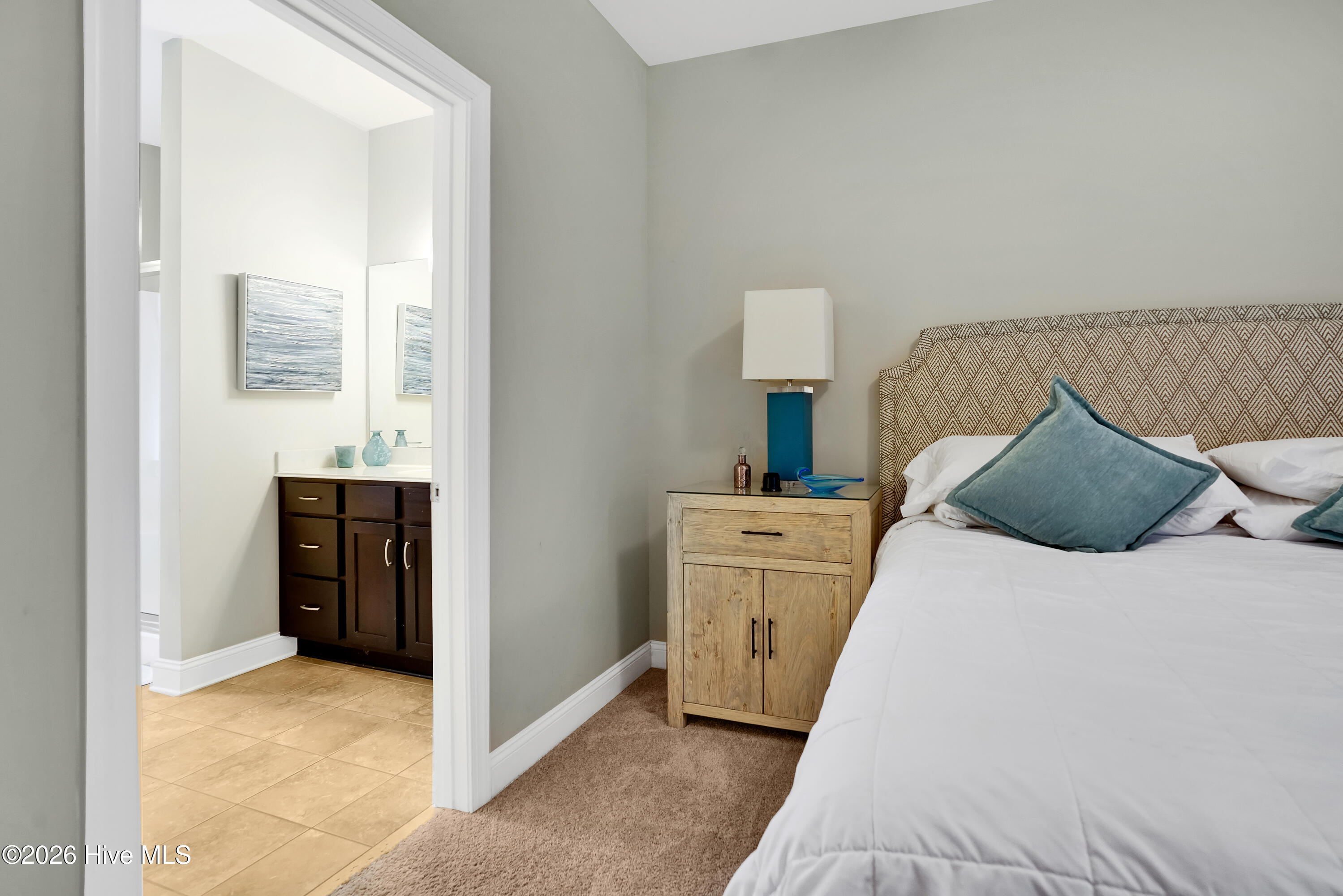 100567789 | Photo 18