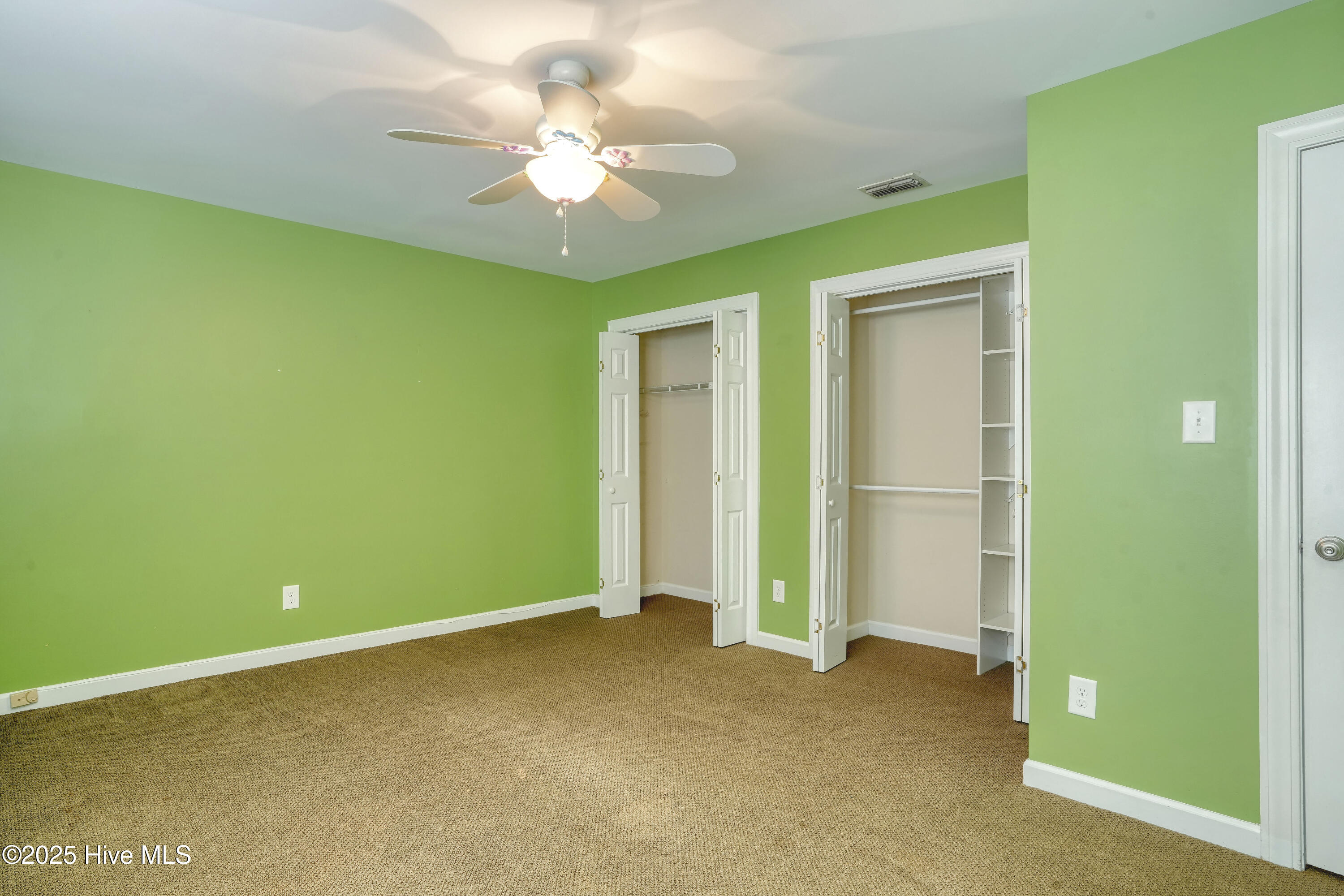 100554842 | Photo 24