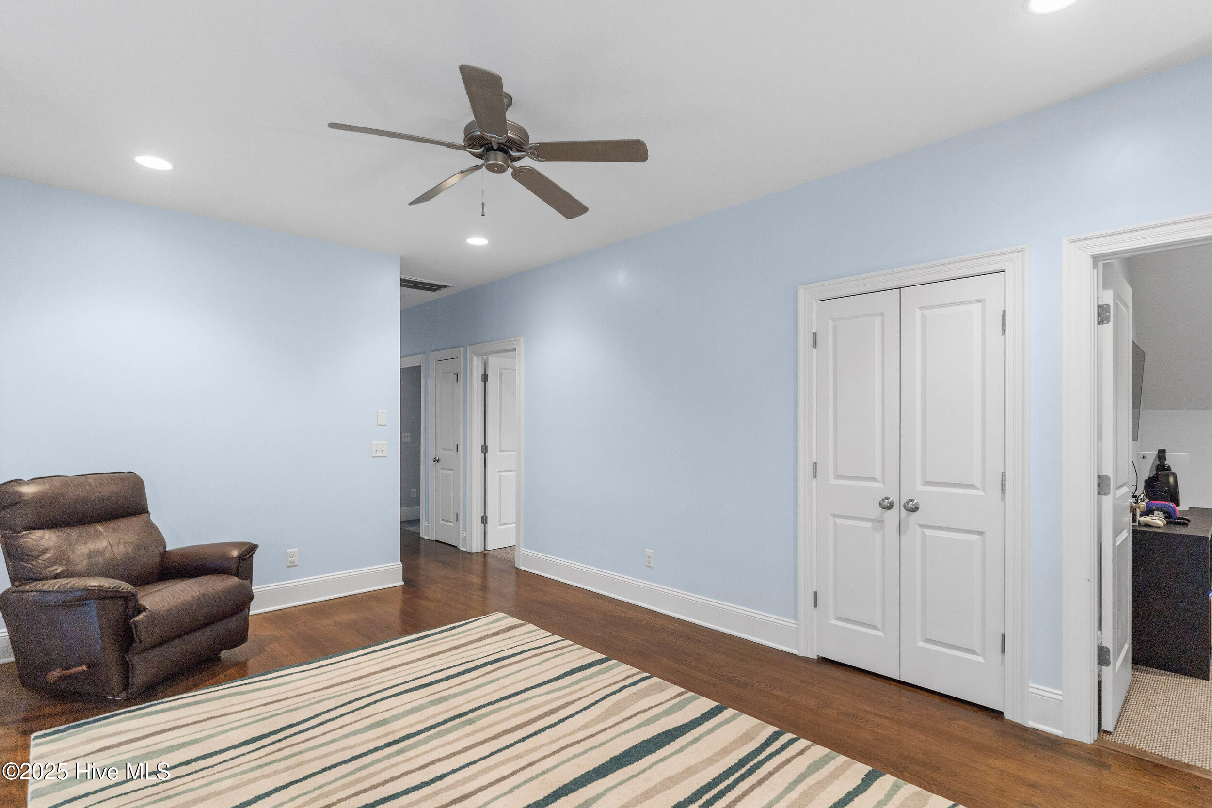 100524875 | Photo 31