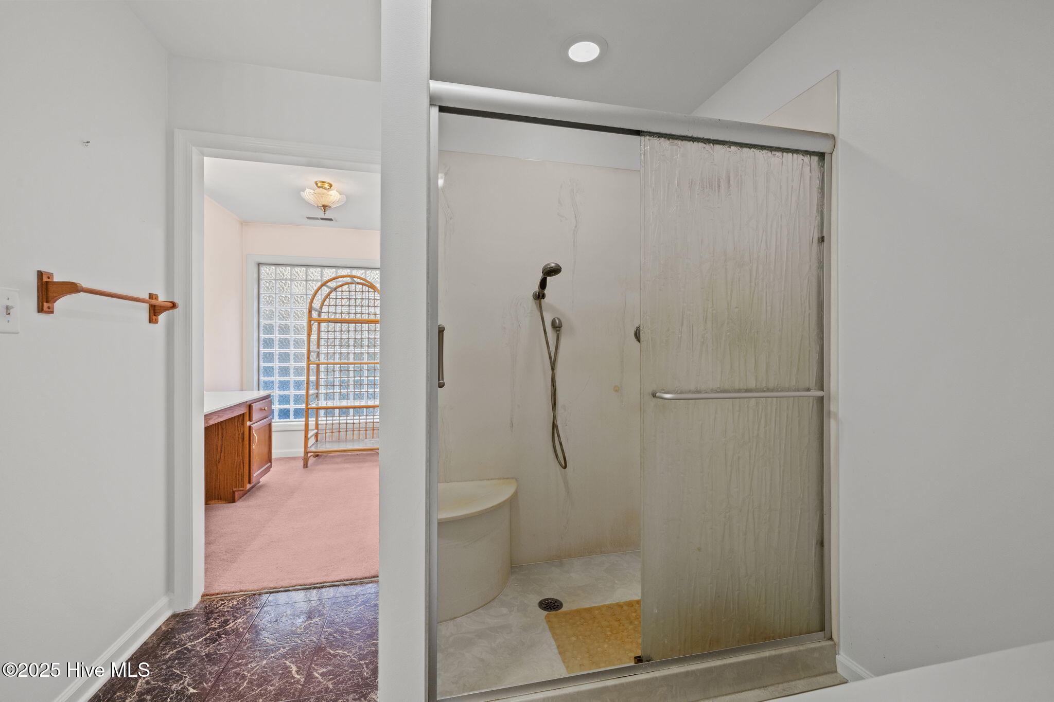 100540758 | Photo 37