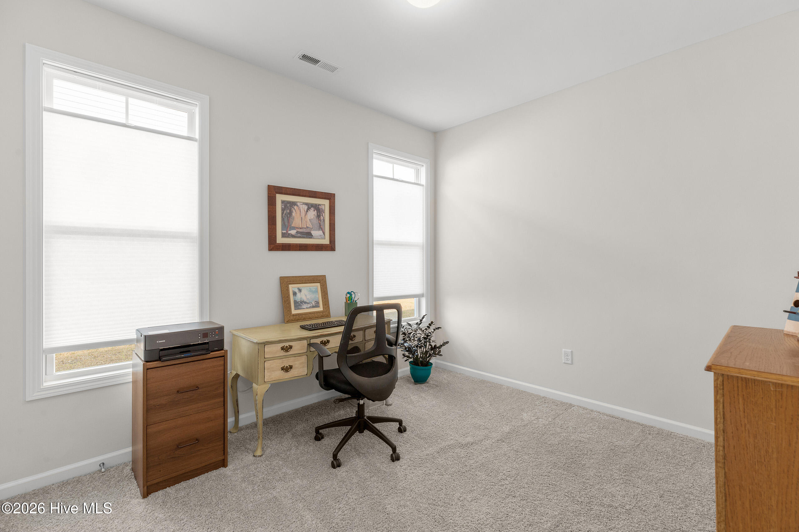 100557607 | Photo 24