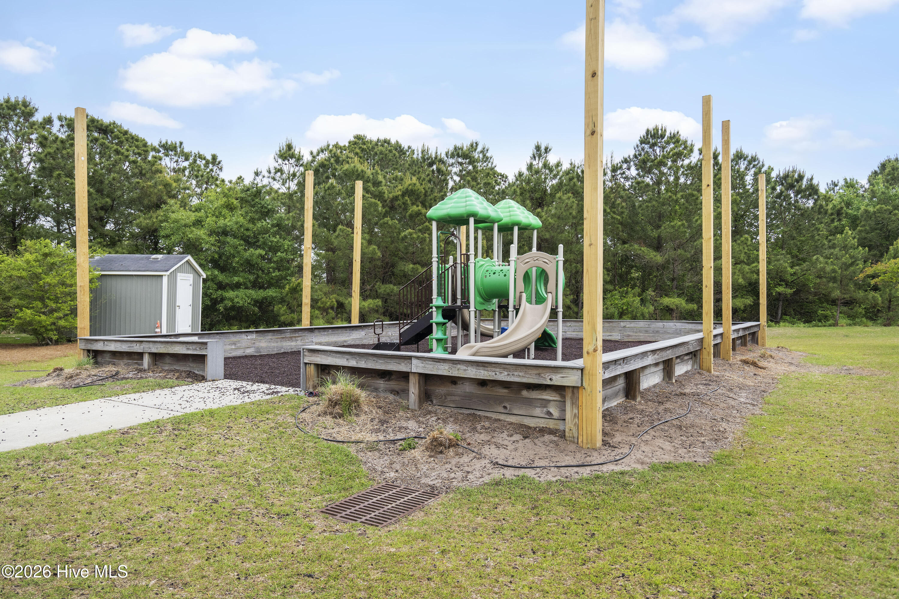 100562110 | Photo 90