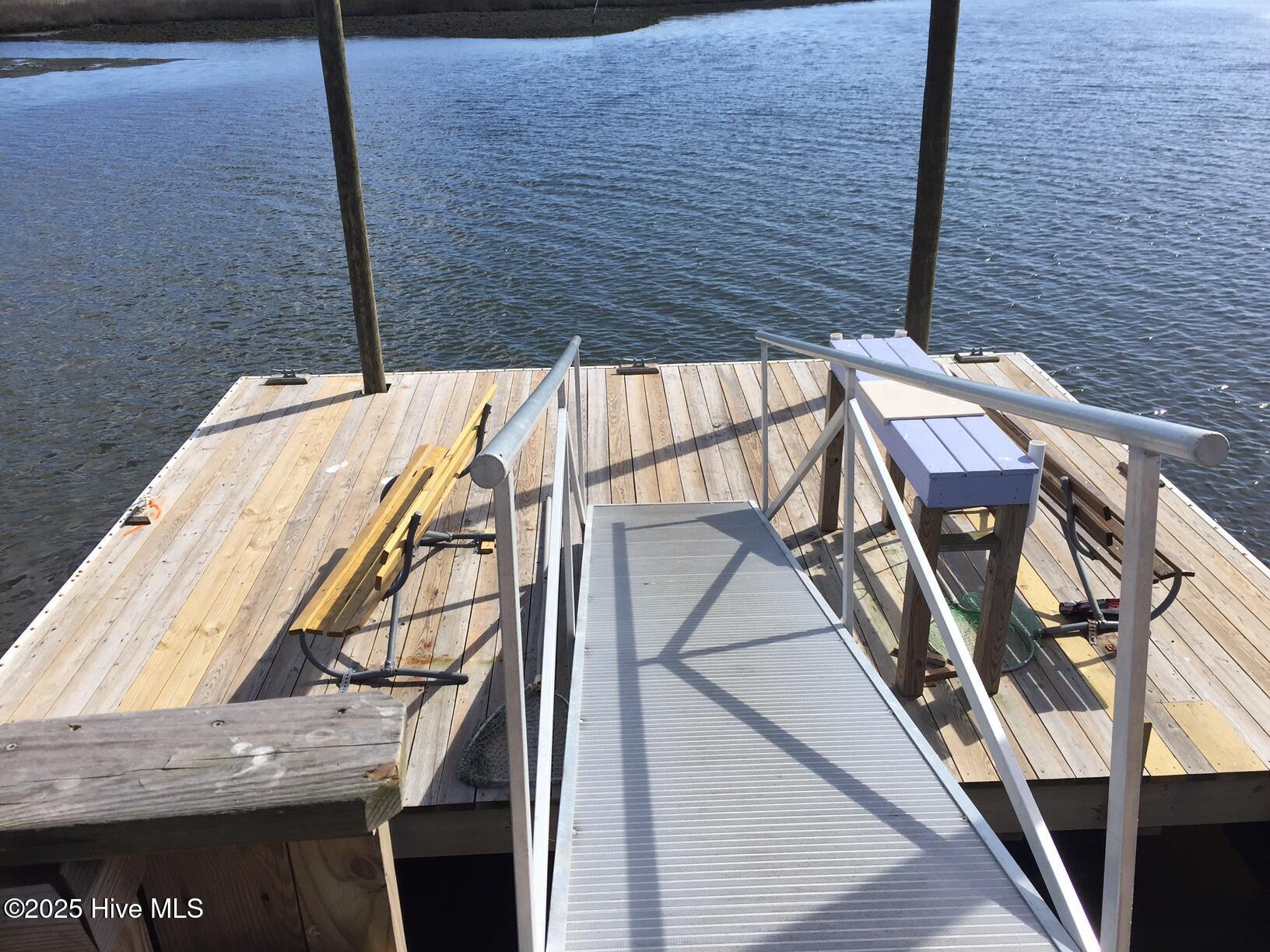 100533806 | Photo 33