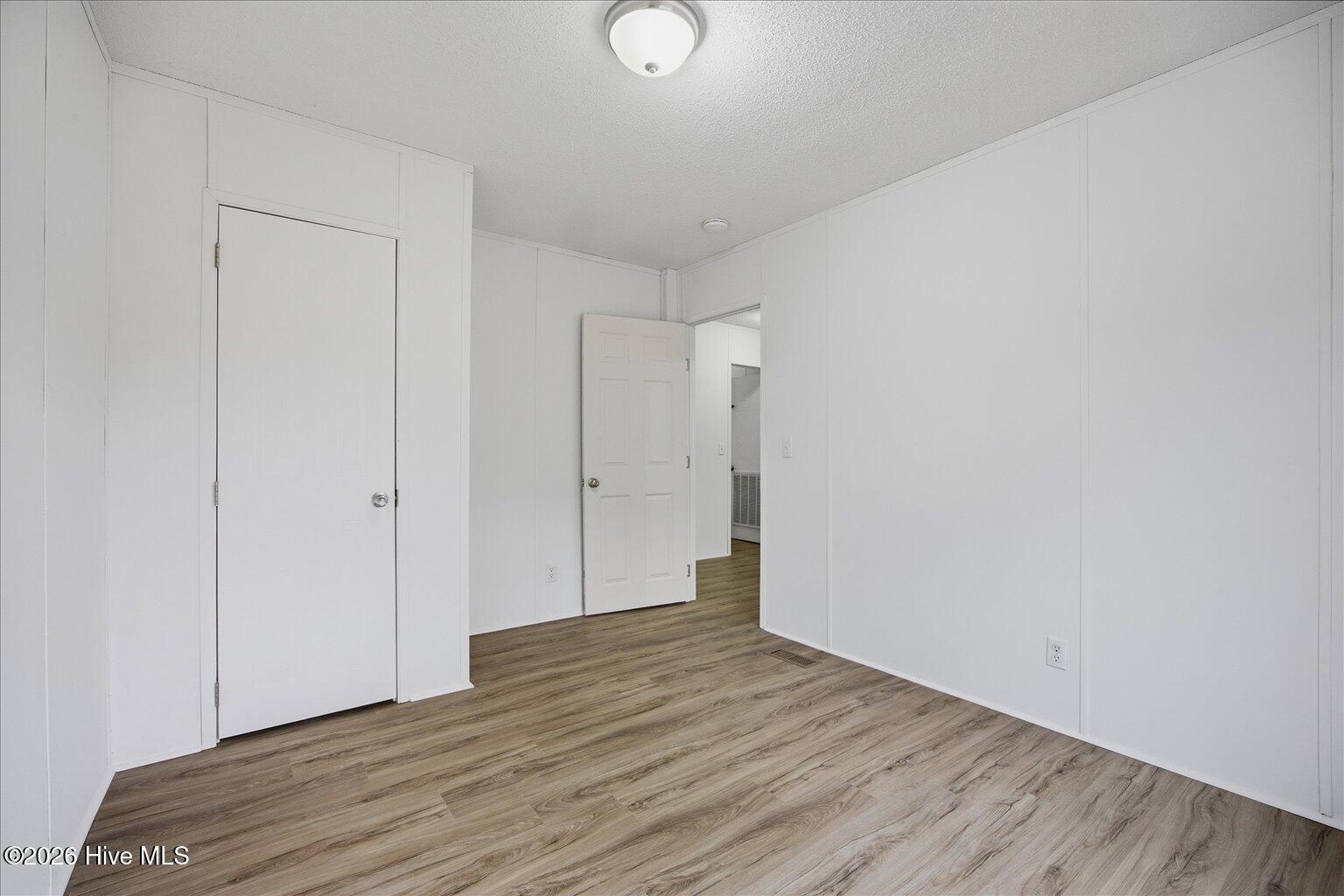 100551376 | Photo 25