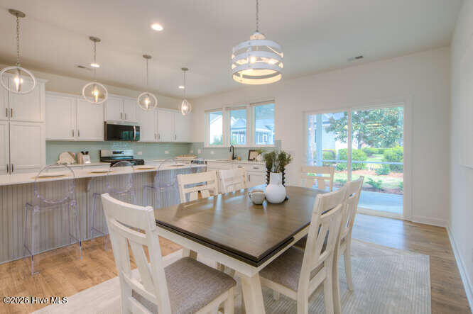 100563707 | Photo 10