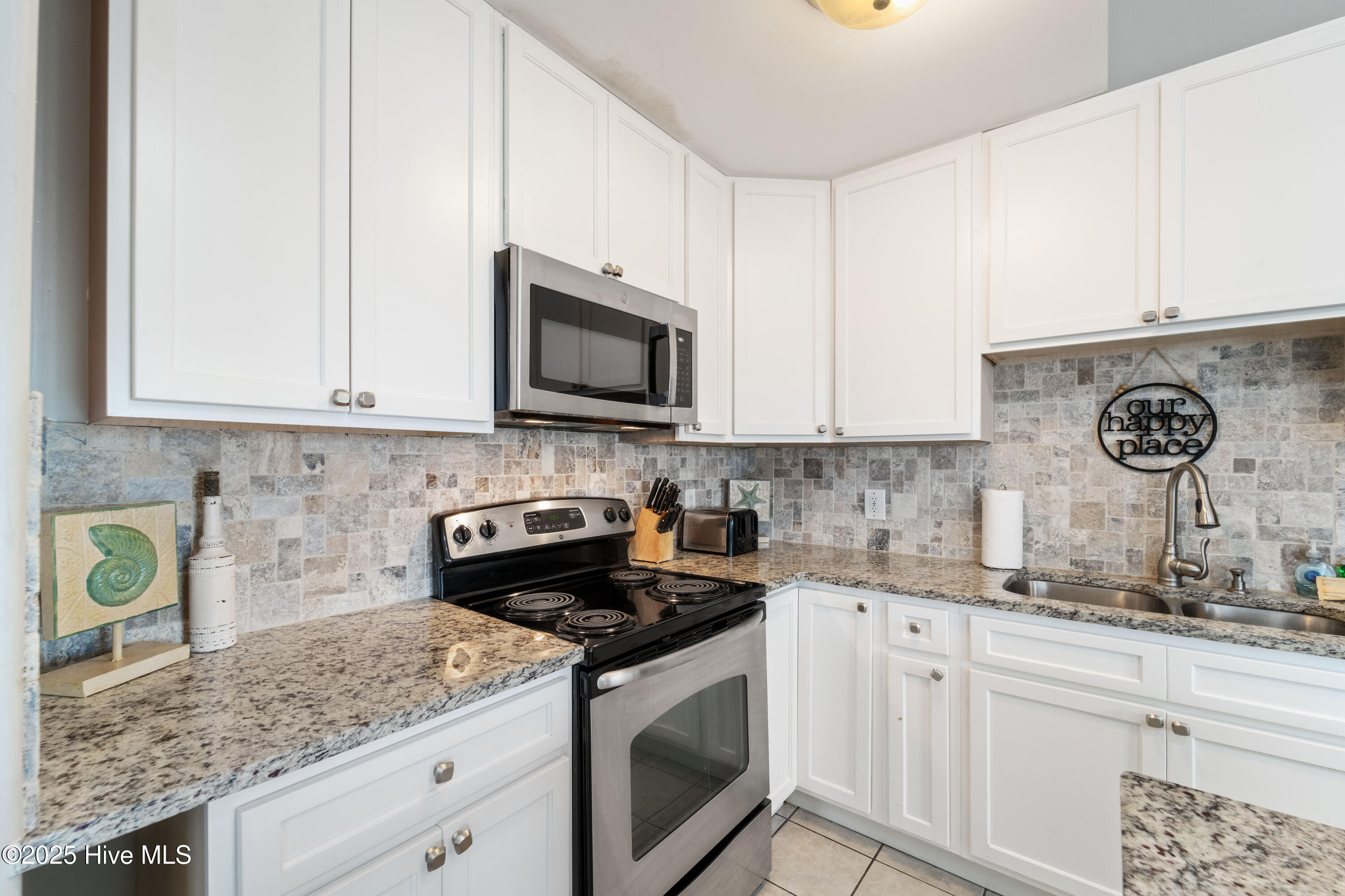 100533814 | Photo 115