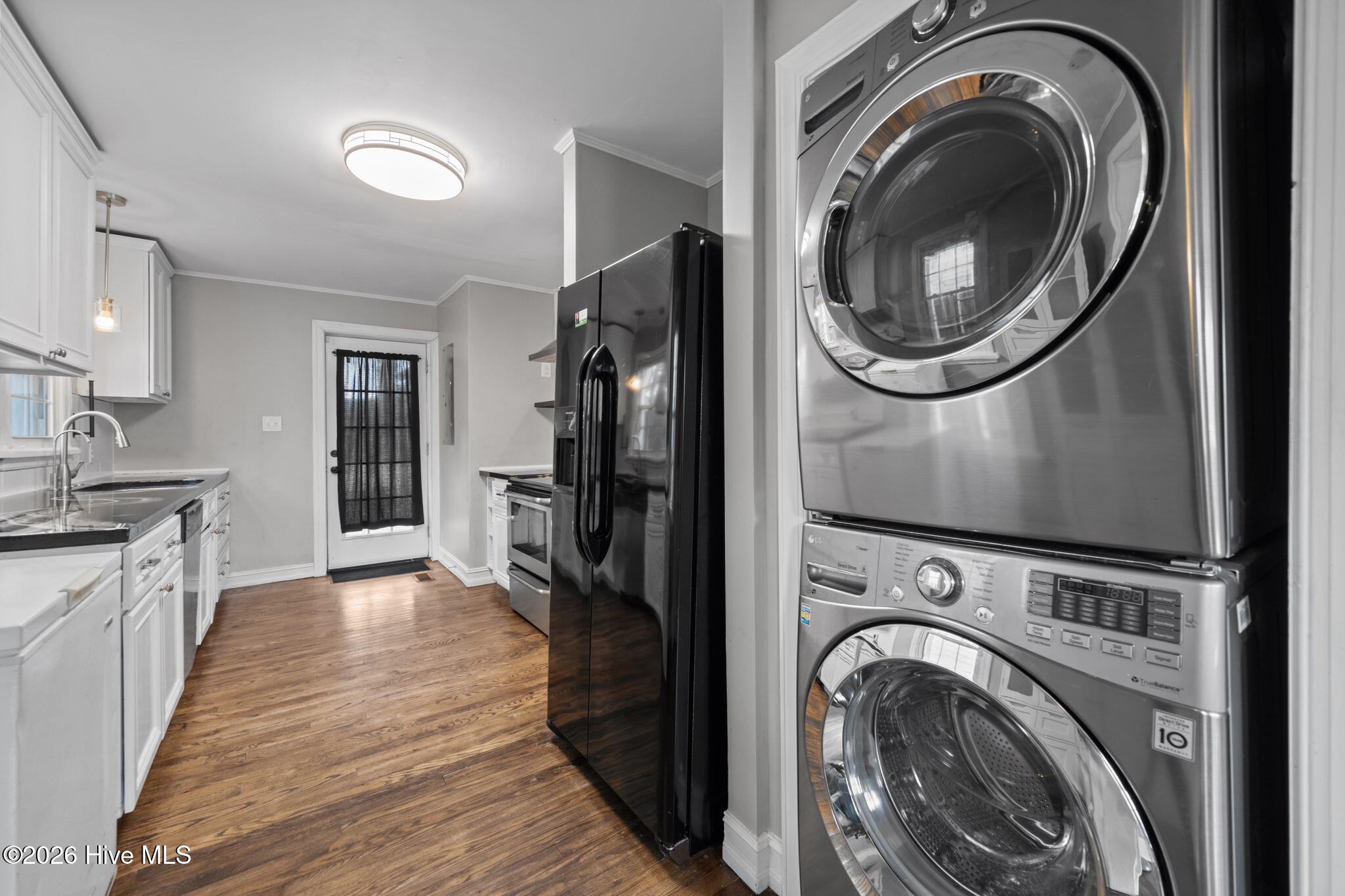 100555981 | Photo 13