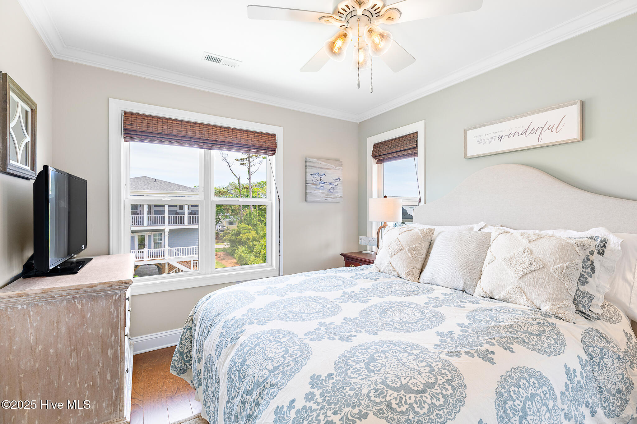 100507541 | Photo 82