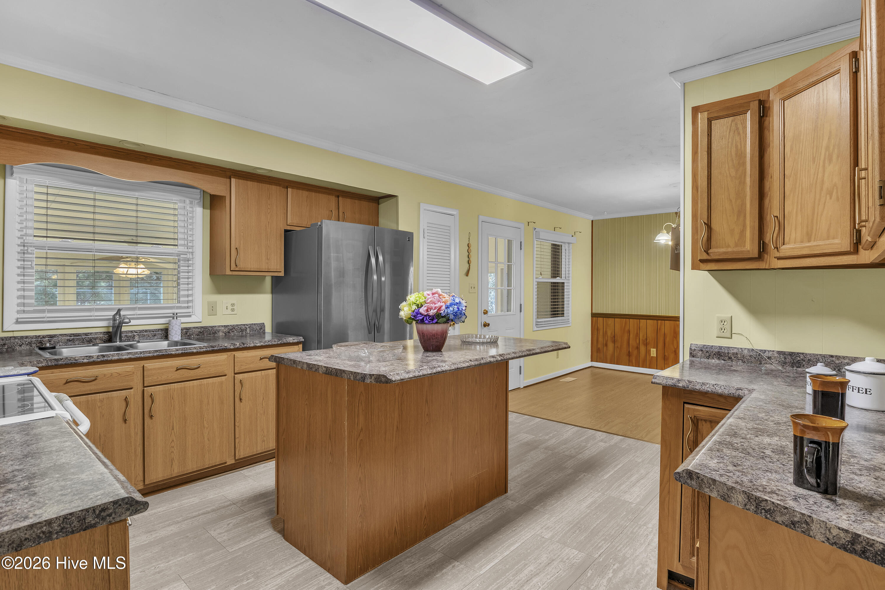 100555841 | Photo 18