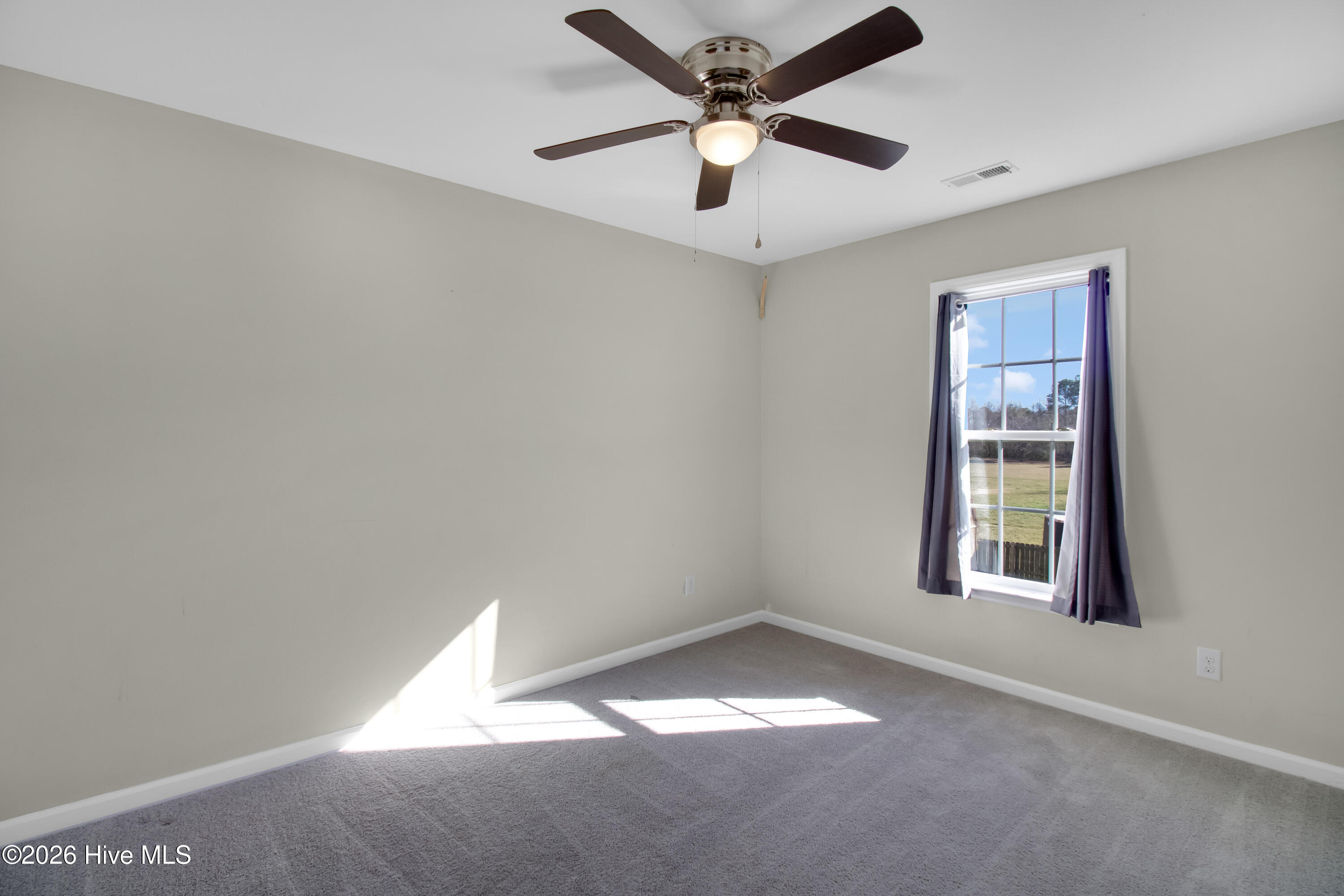 100547353 | Photo 22