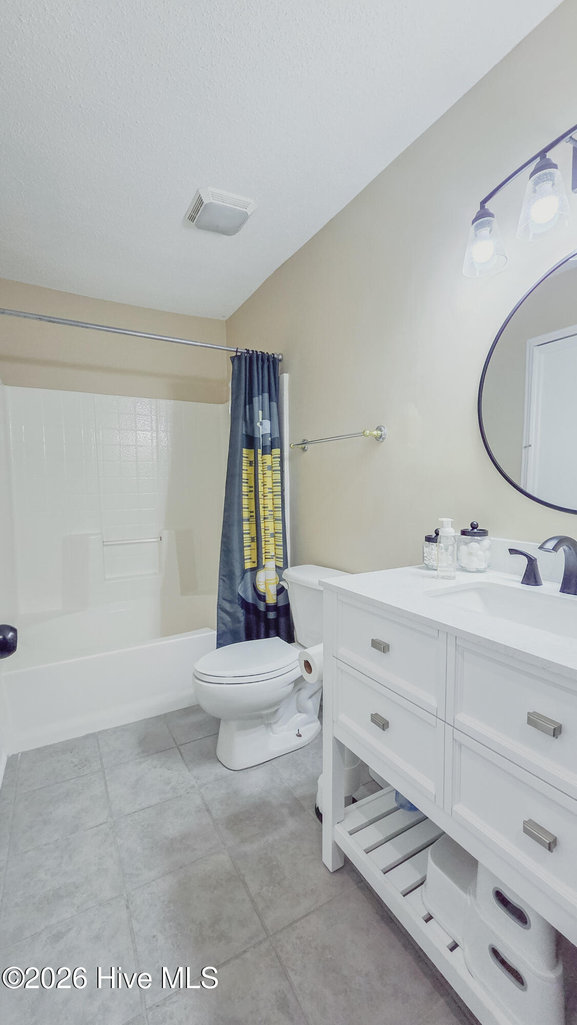 100562387 | Photo 34