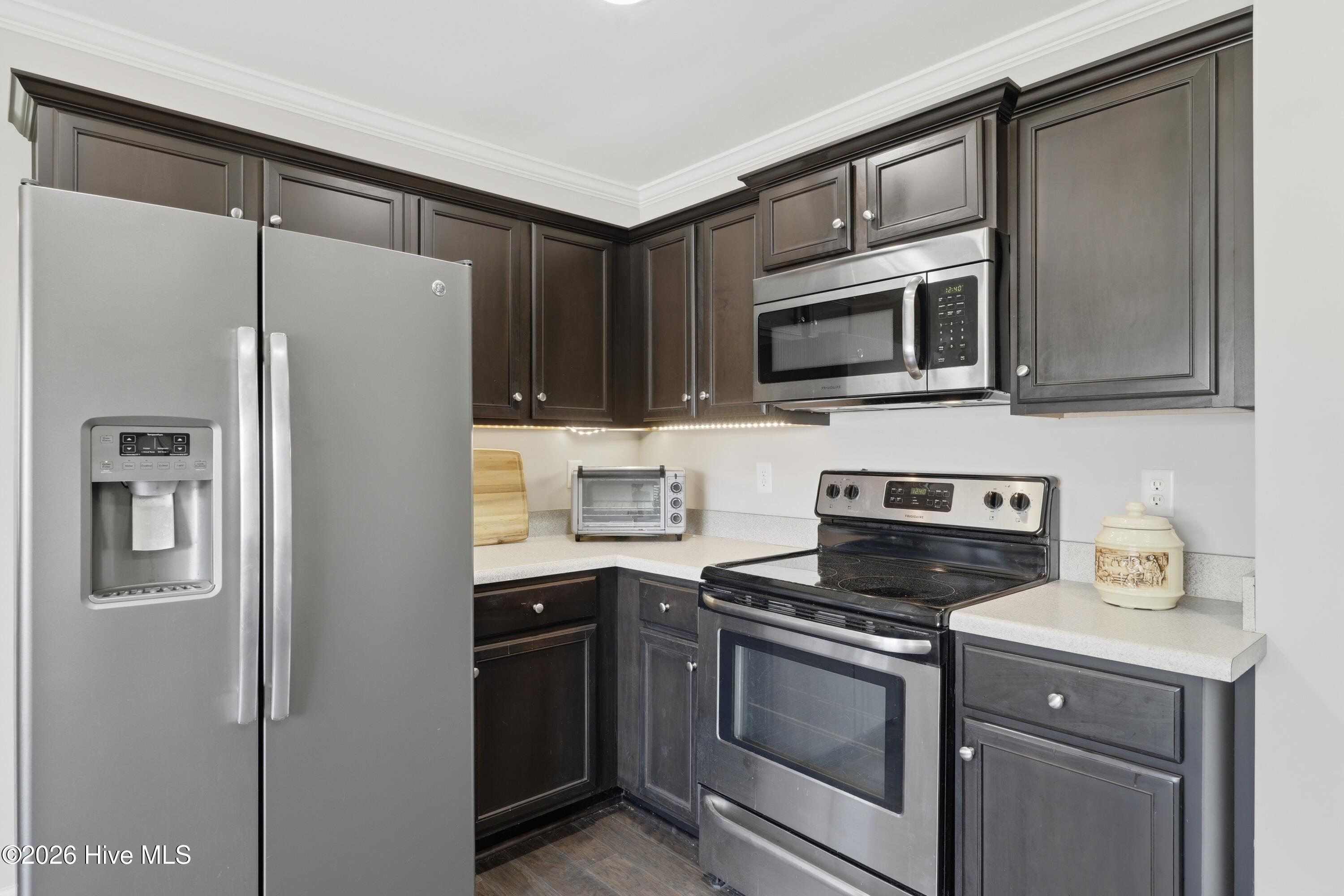 100568658 | Photo 13