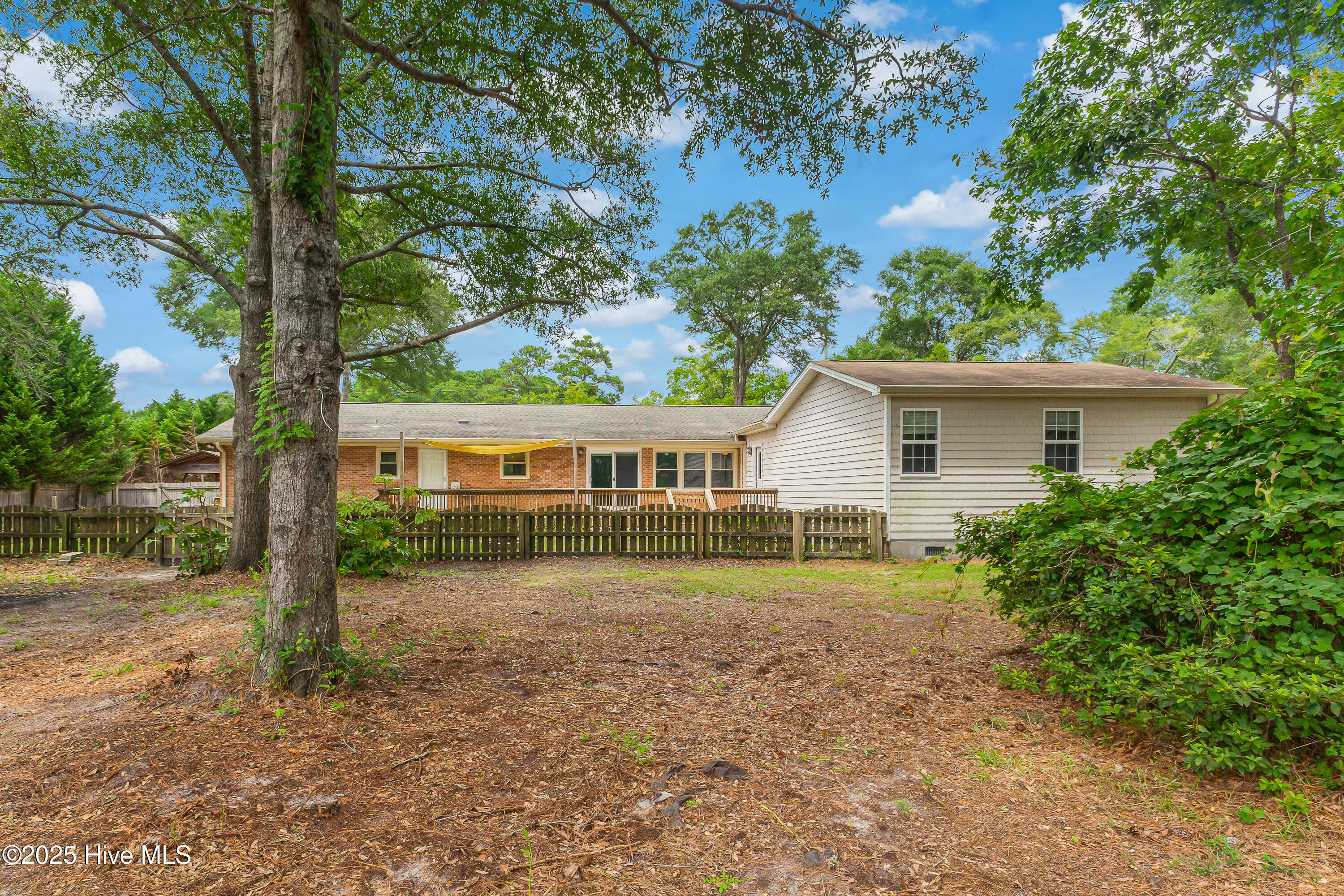 100523240 | Photo 32