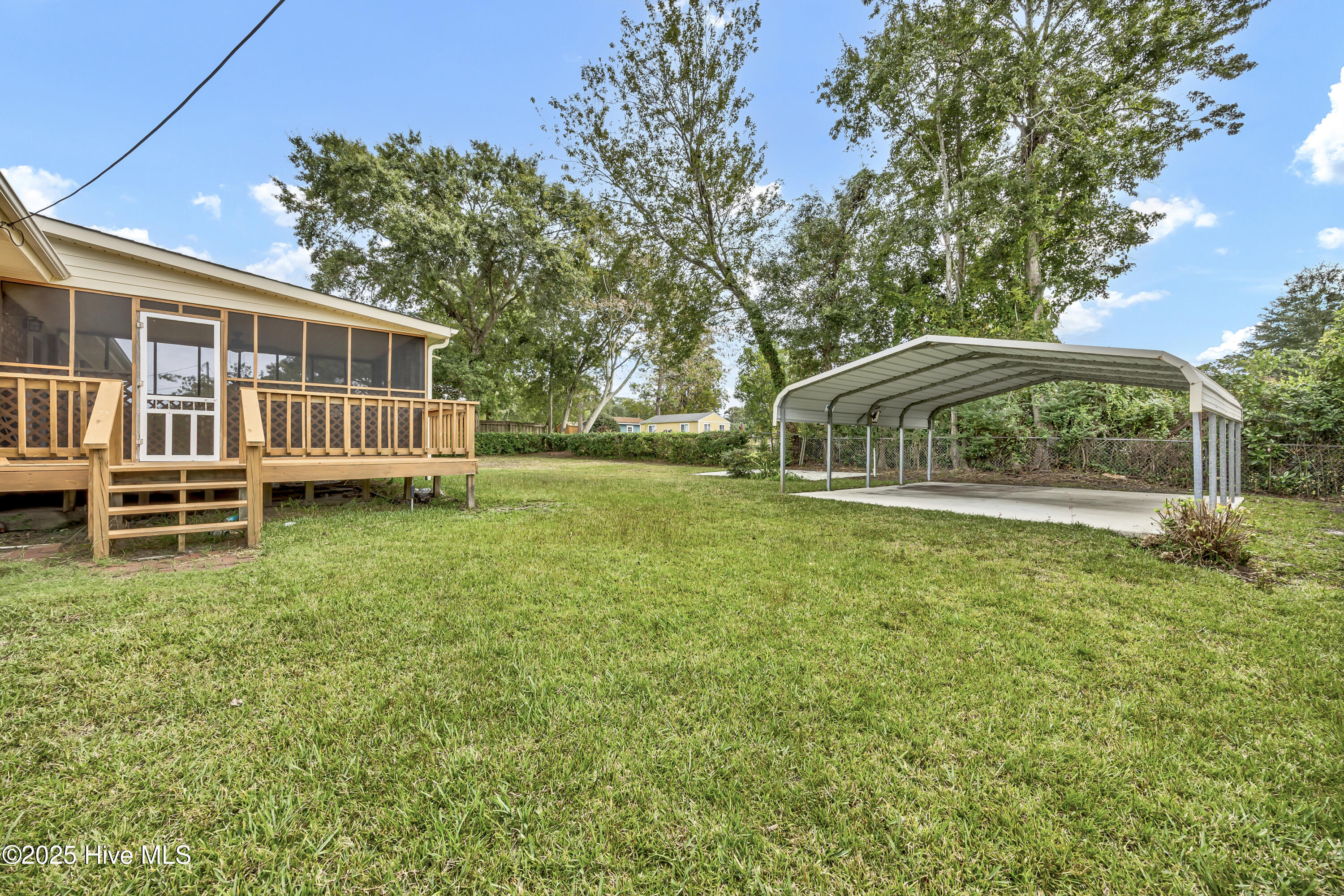 100535040 | Photo 24