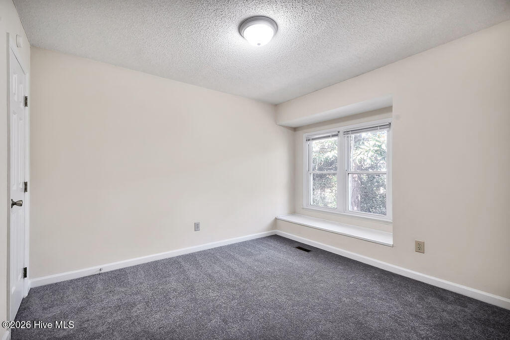 100555212 | Photo 13