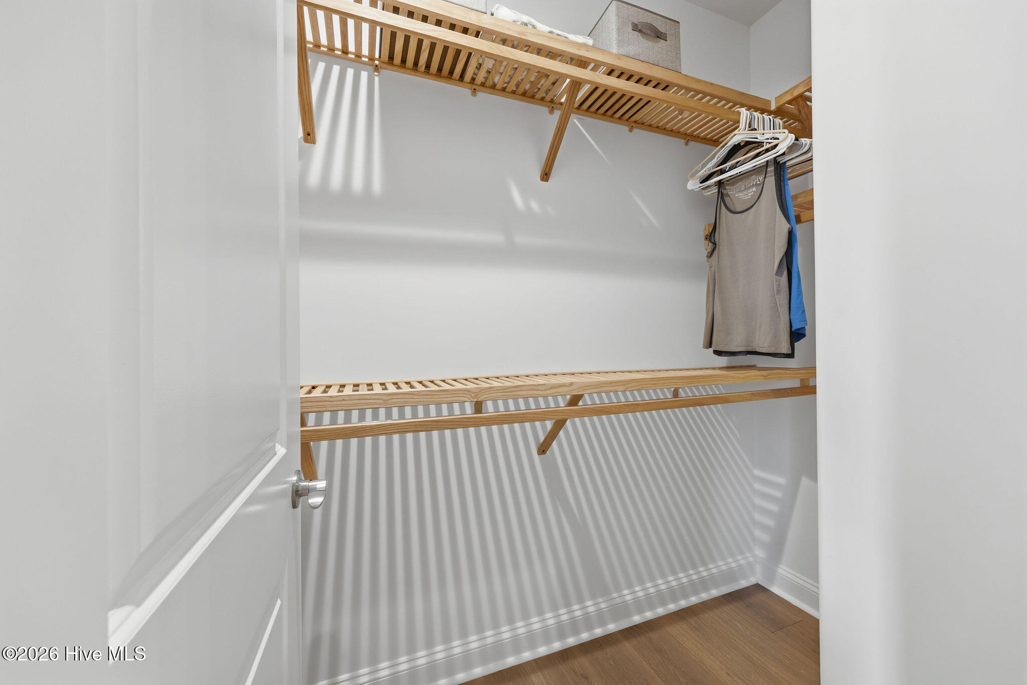 100564849 | Photo 37