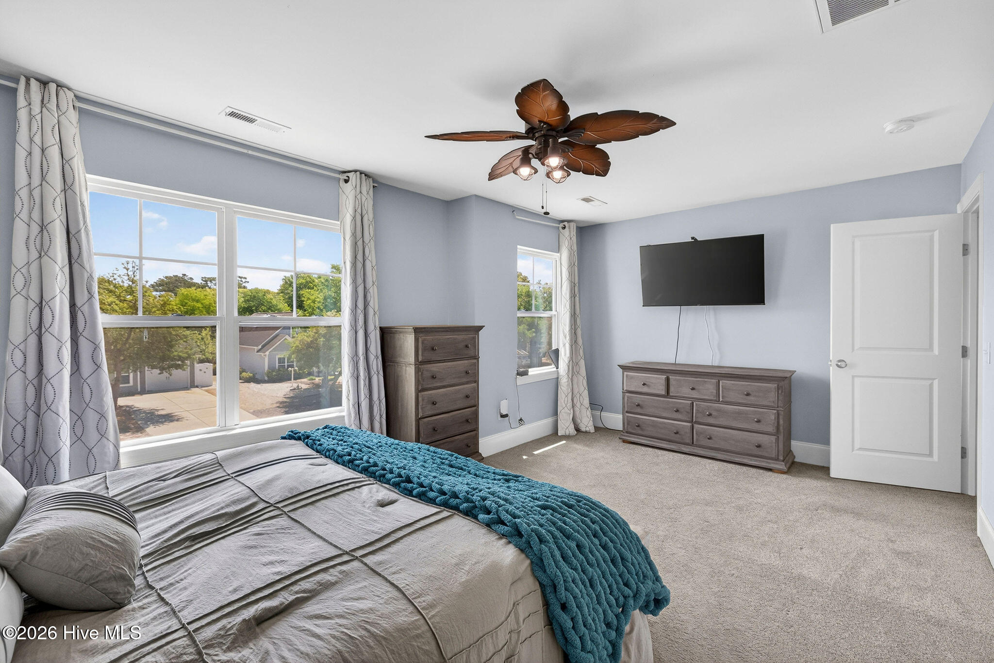 100570587 | Photo 34