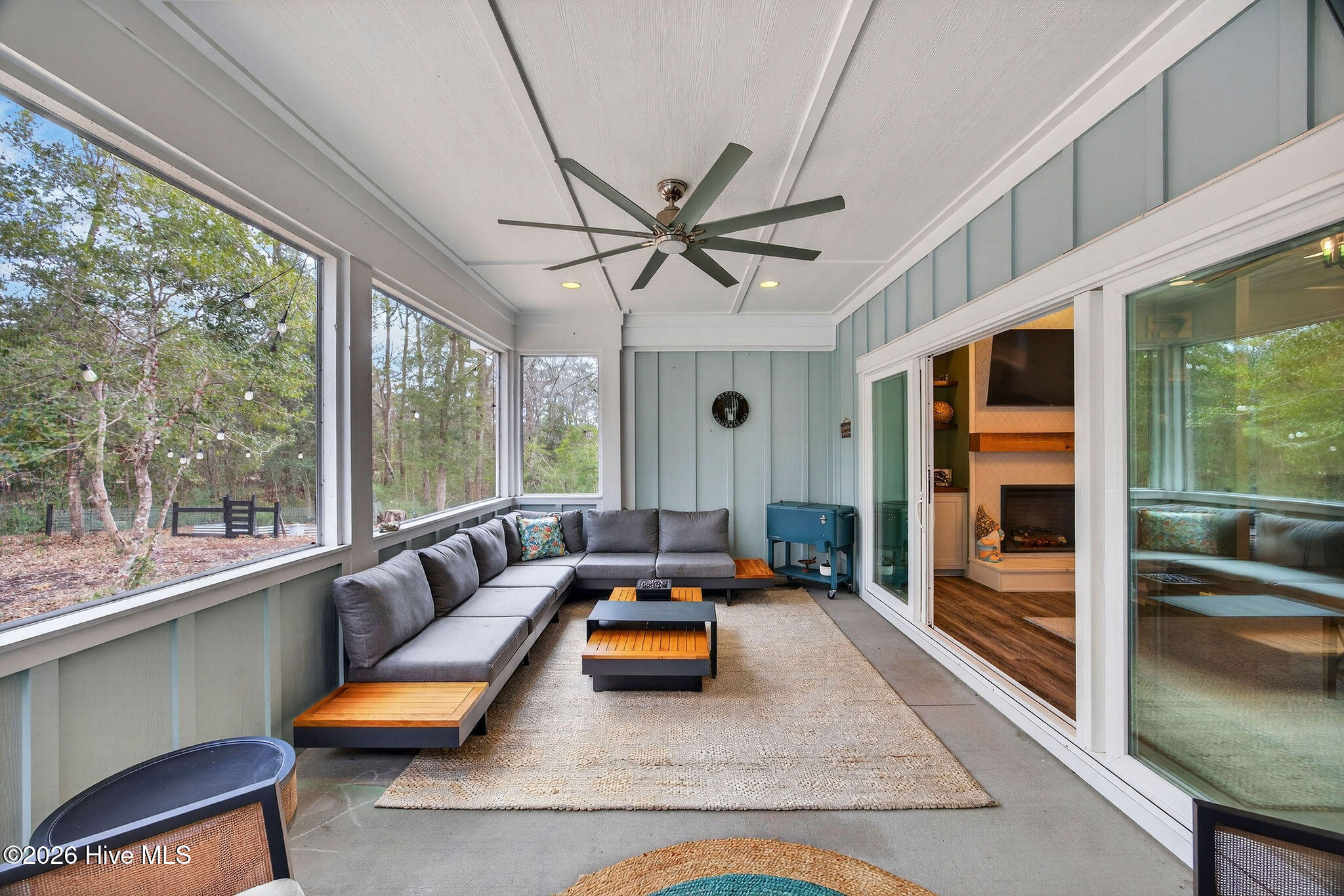 100555452 | Photo 37