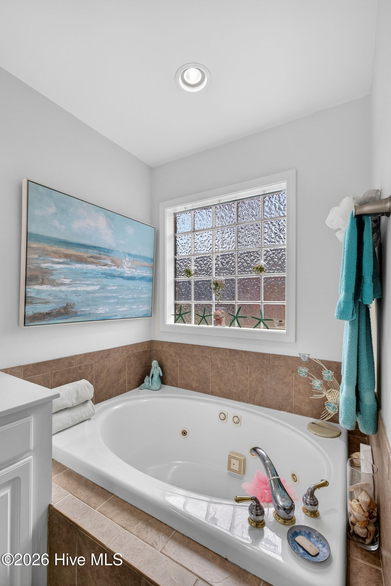 100557092 | Photo 27