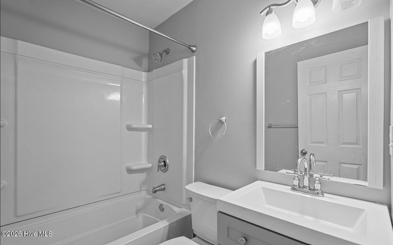 100564401 | Photo 19