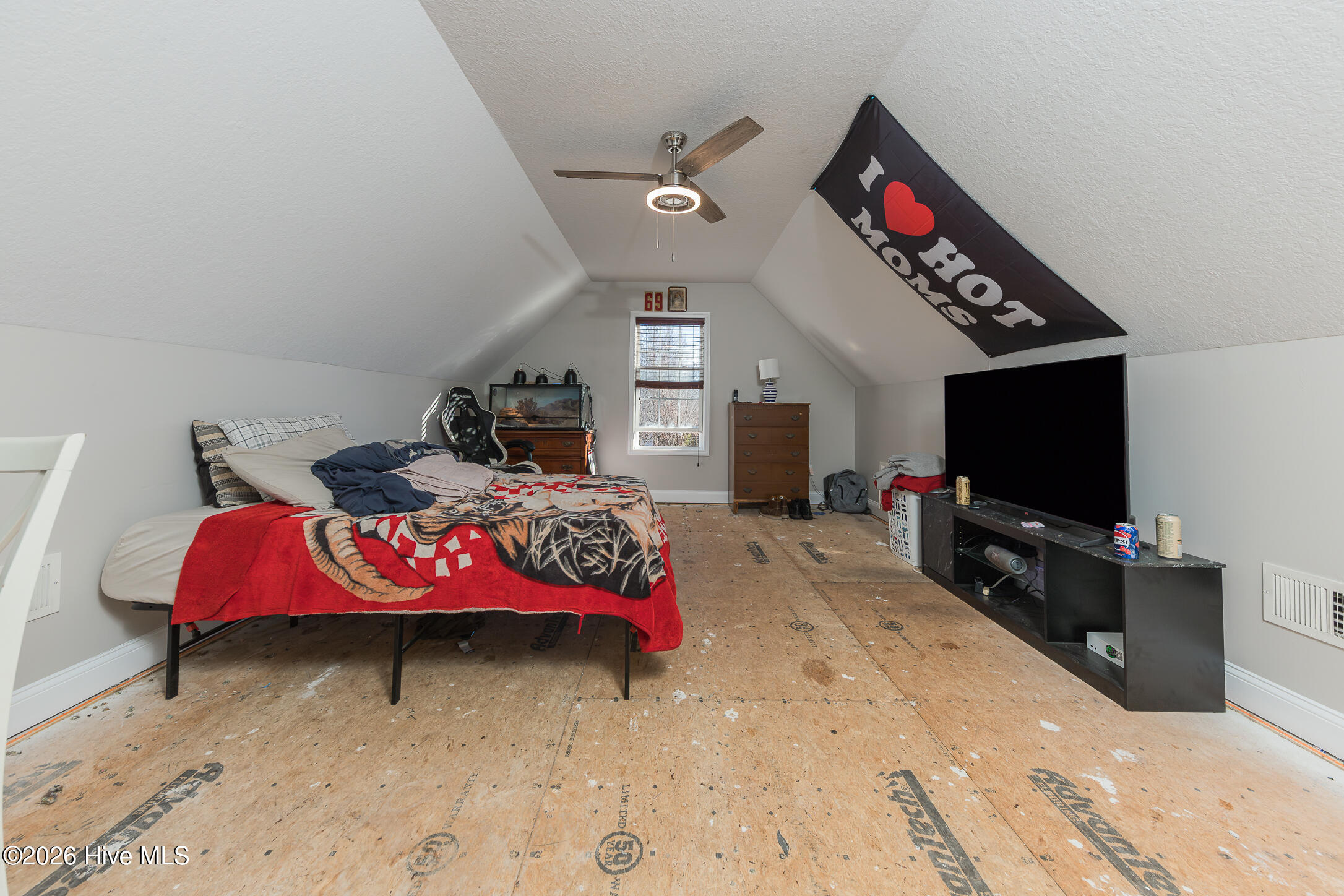 100550333 | Photo 39