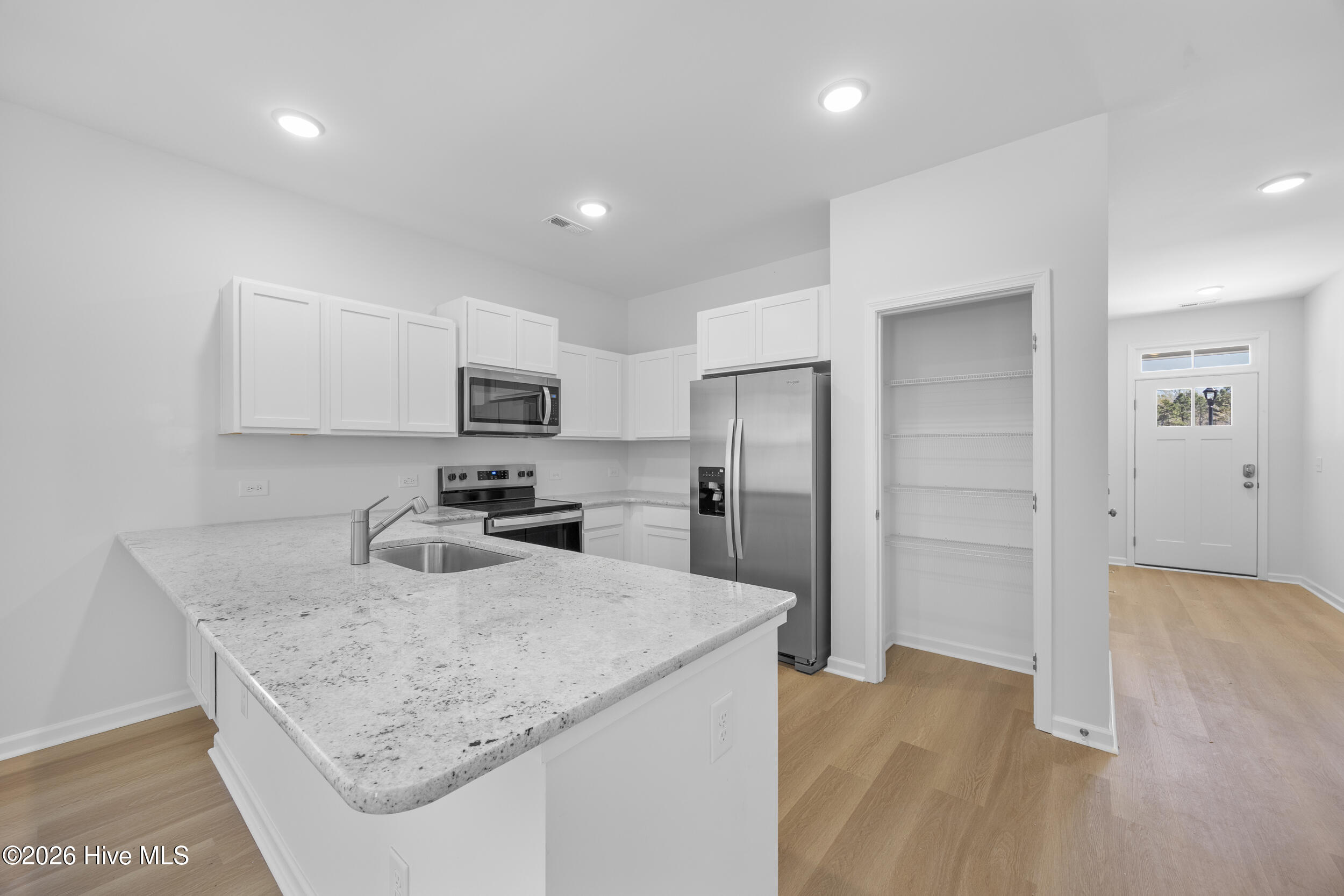 100556488 | Photo 17