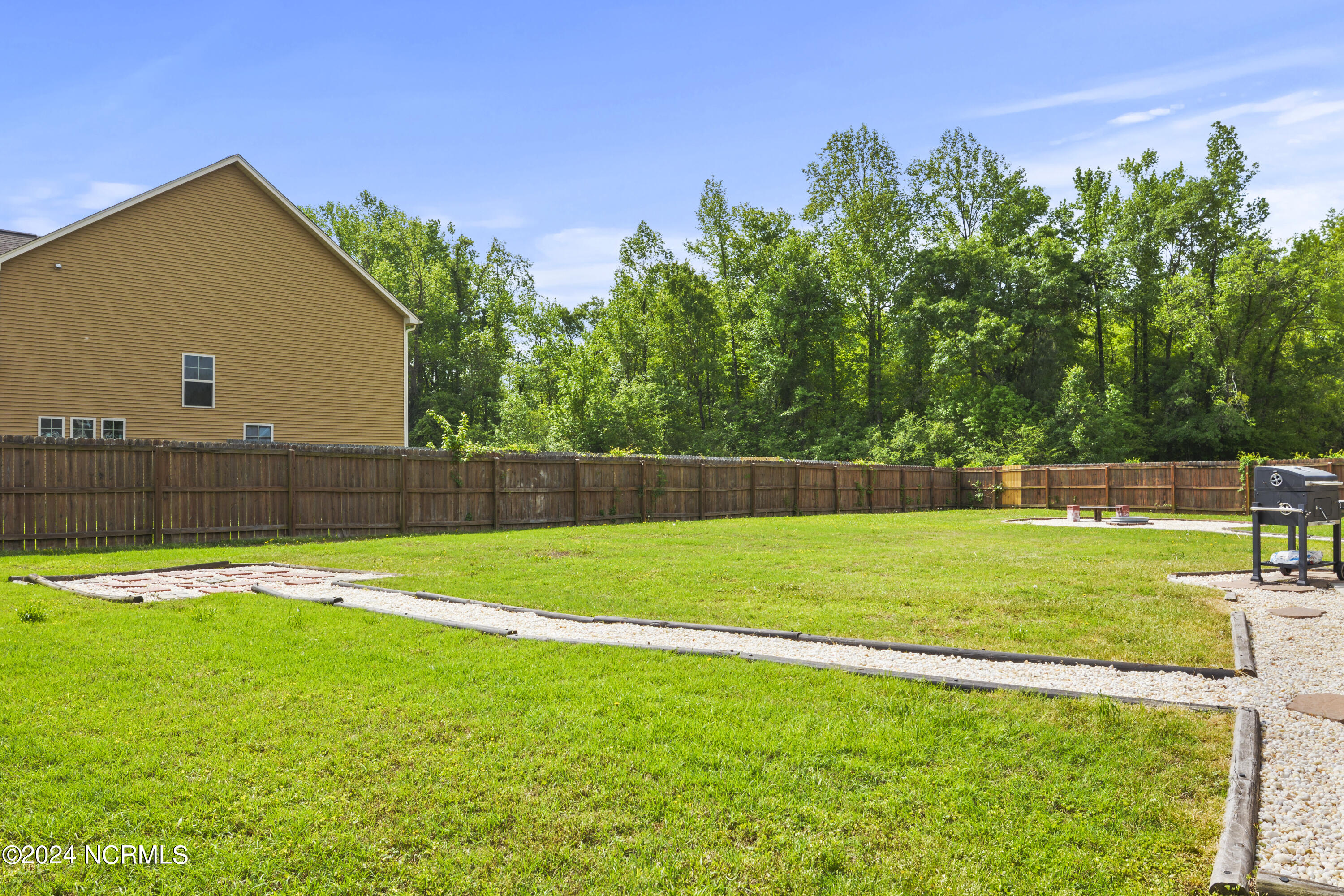 100566117 | Photo 50