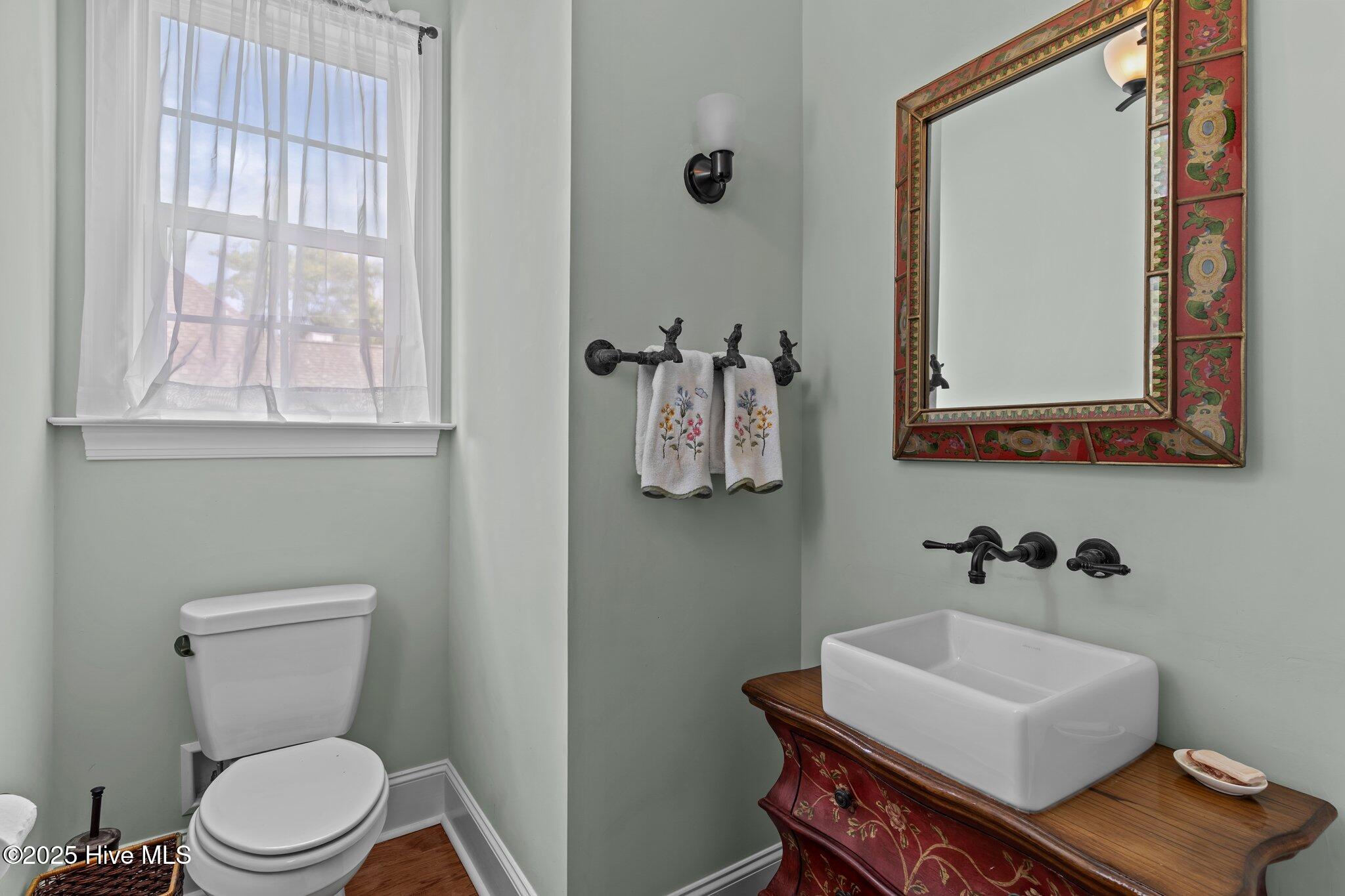 100513257 | Photo 51