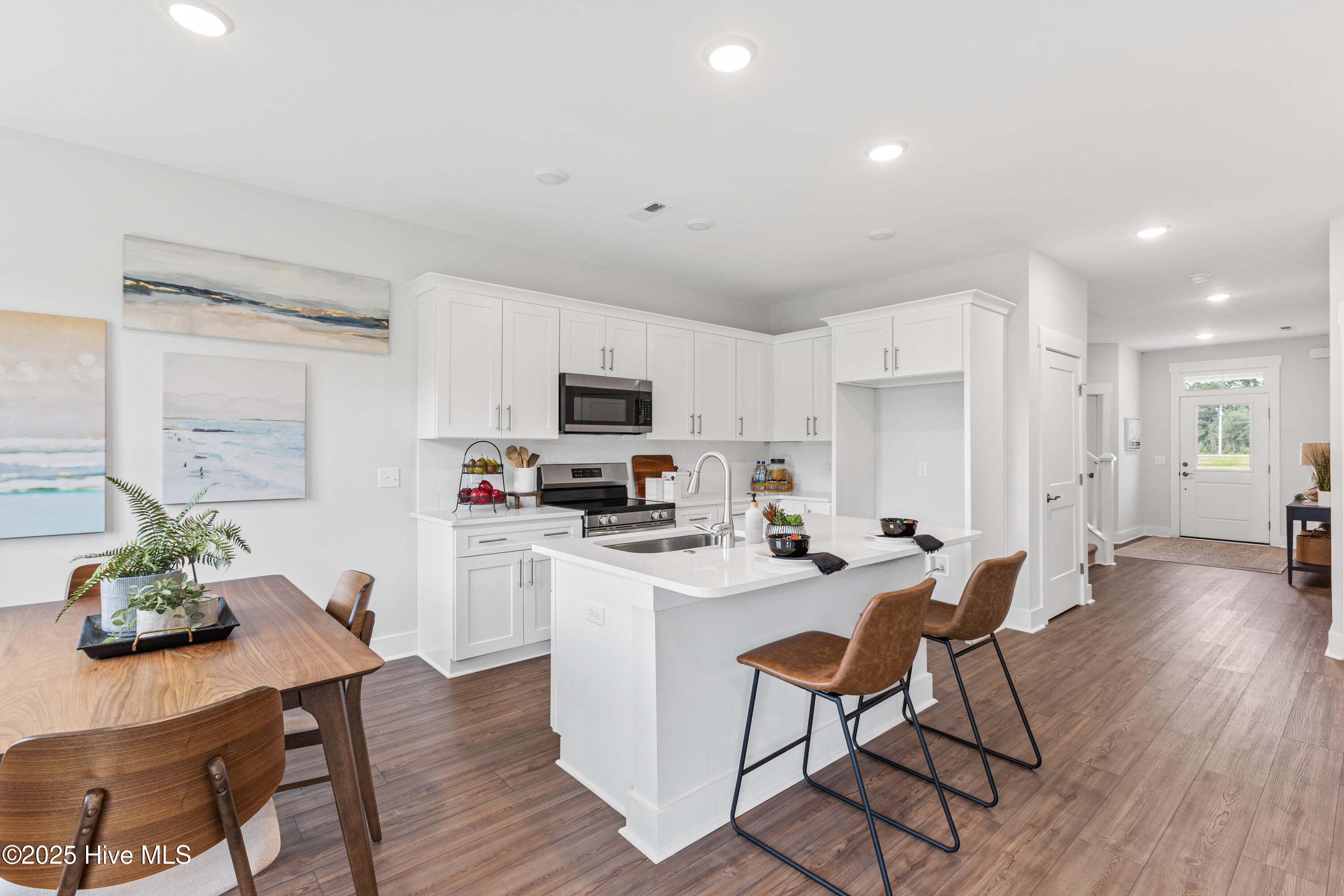 100526530 | Photo 12