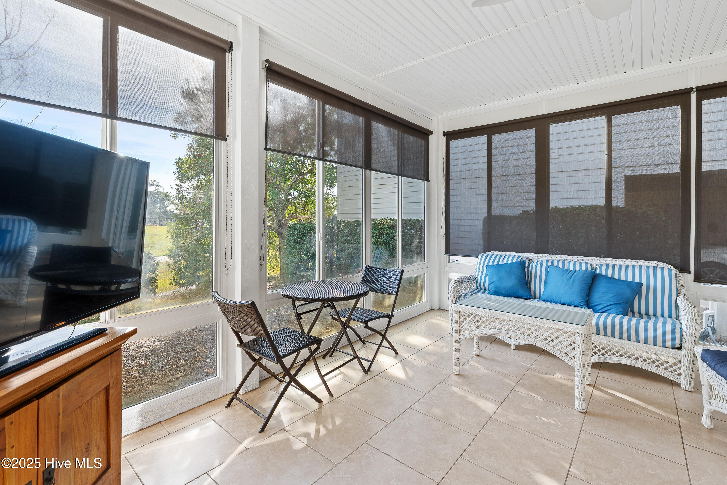 100543404 | Photo 11