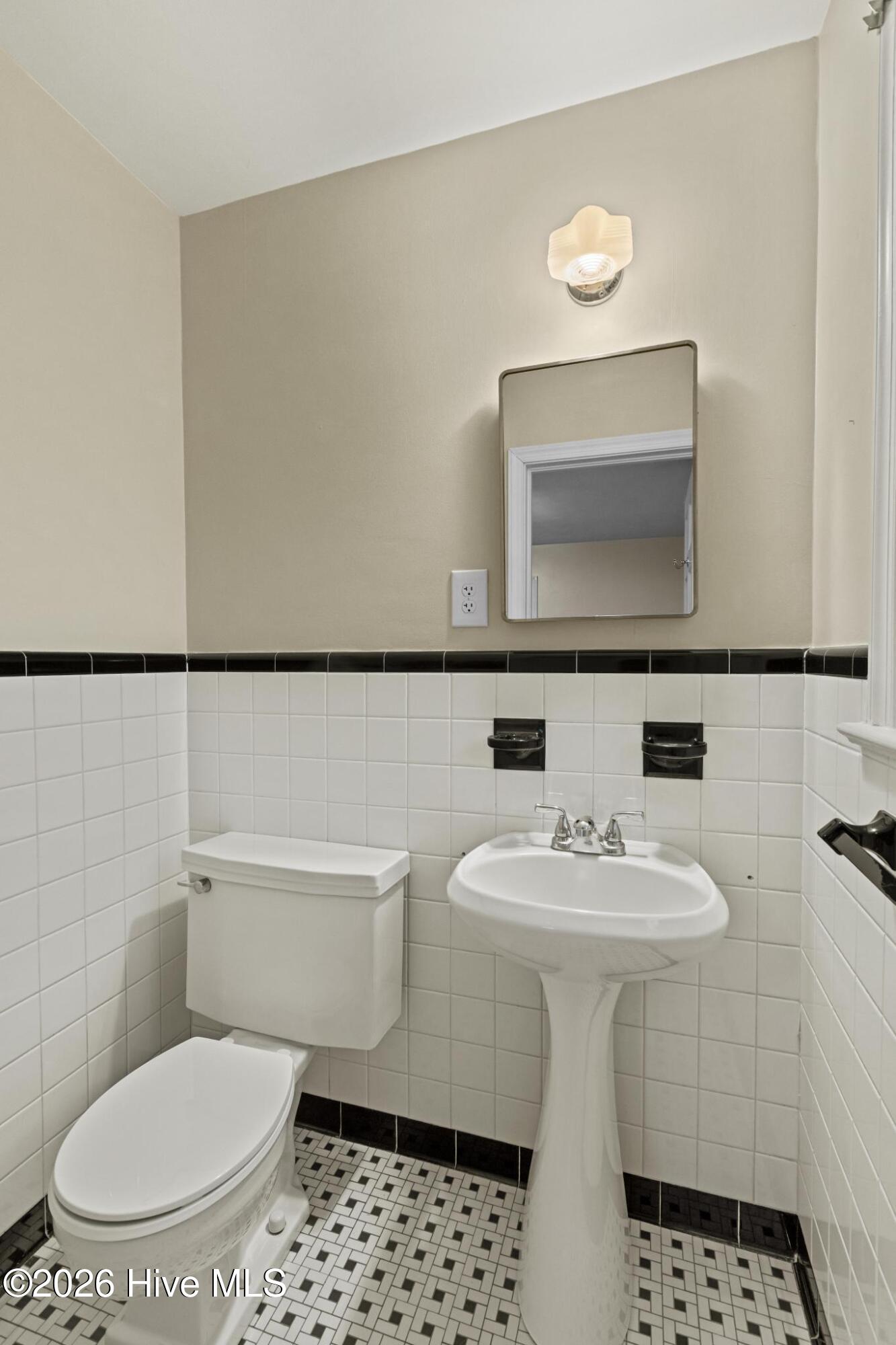 100551088 | Photo 22