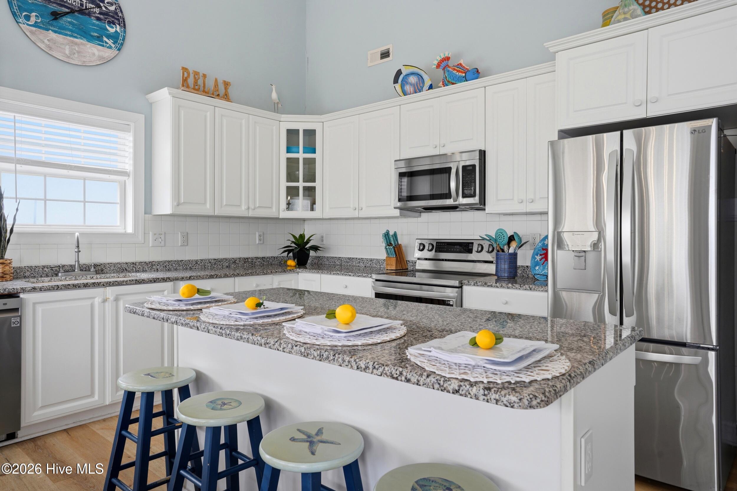 100566063 | Photo 12