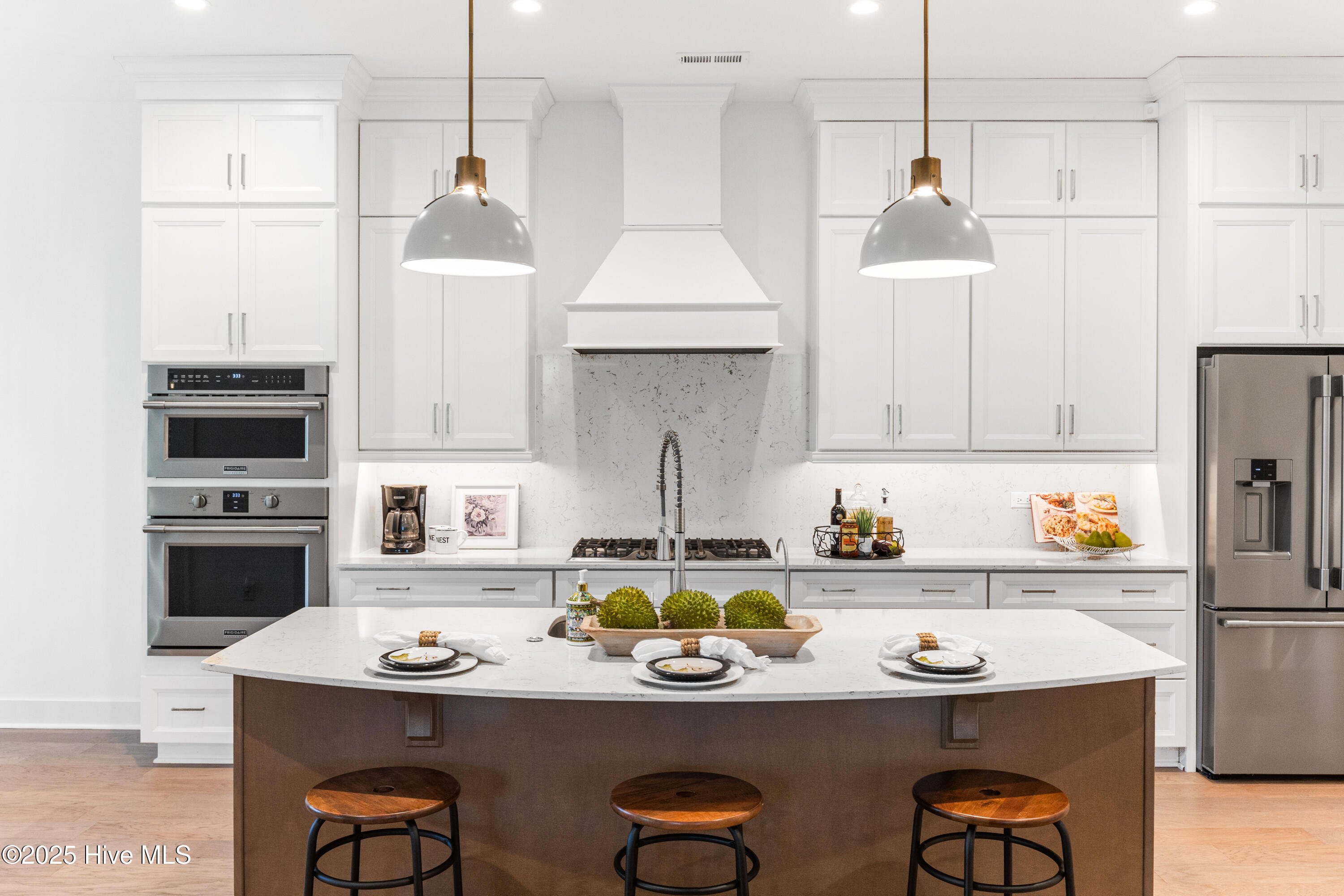 100537930 | Photo 14