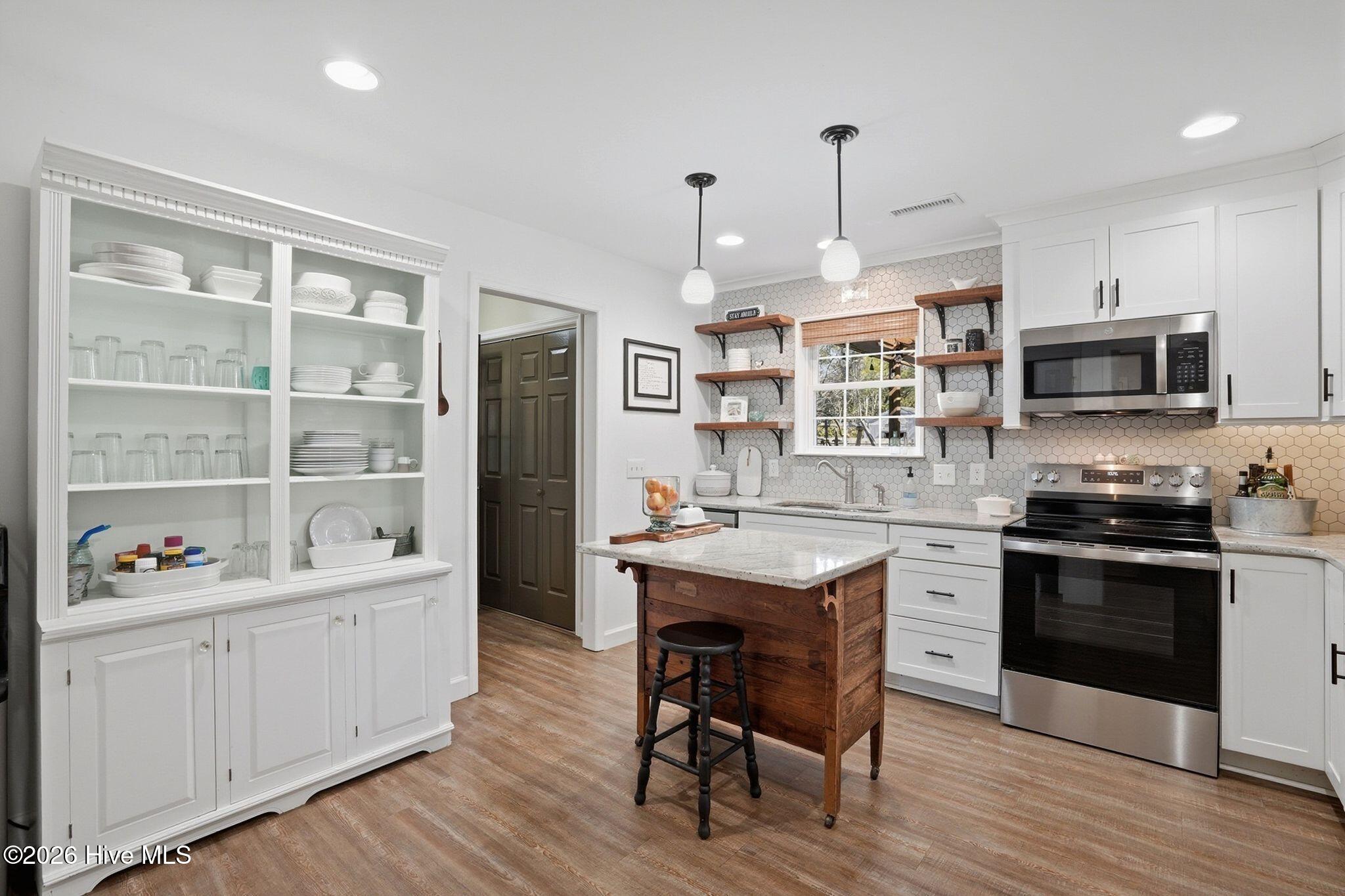 100557423 | Photo 24