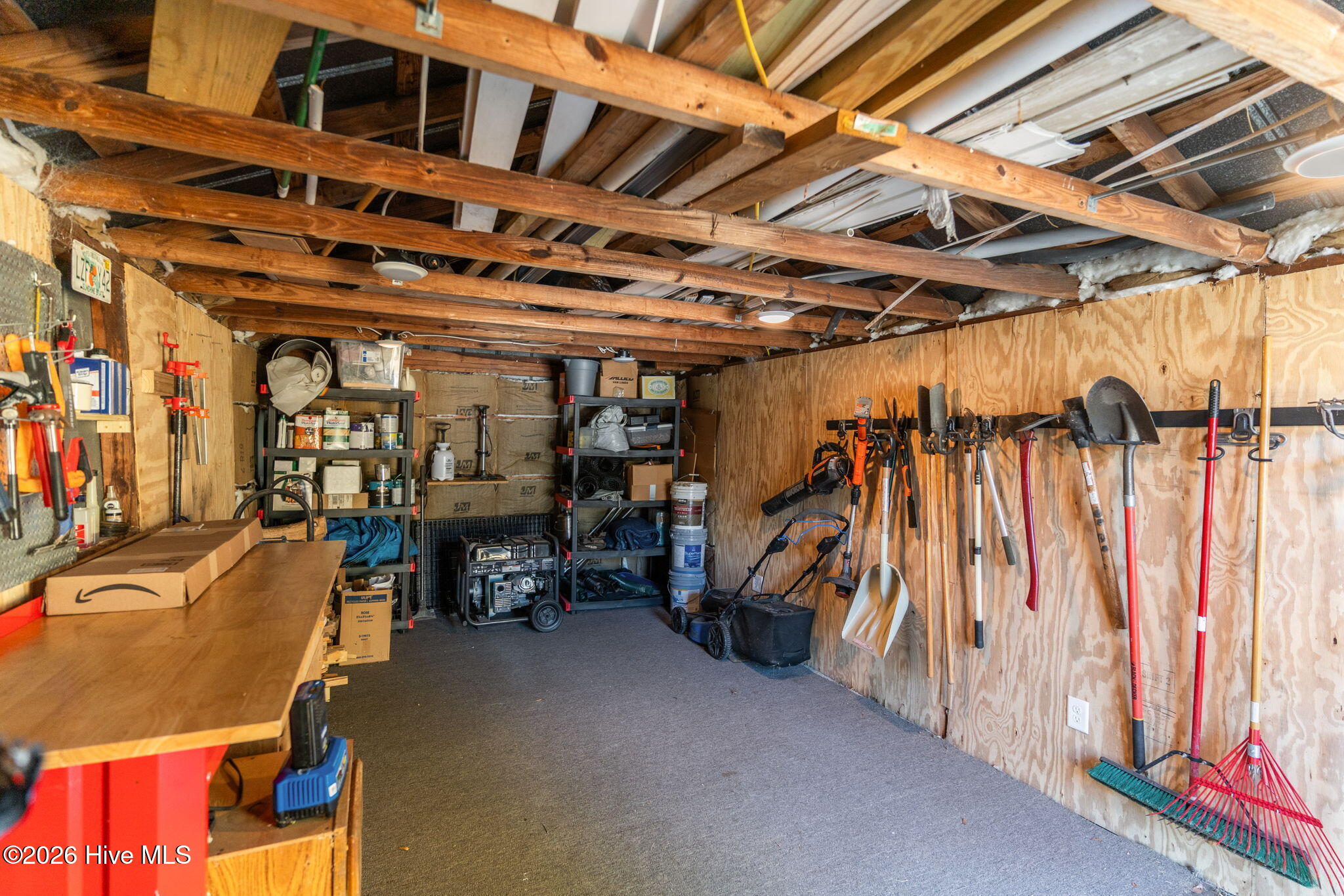 100564930 | Photo 34